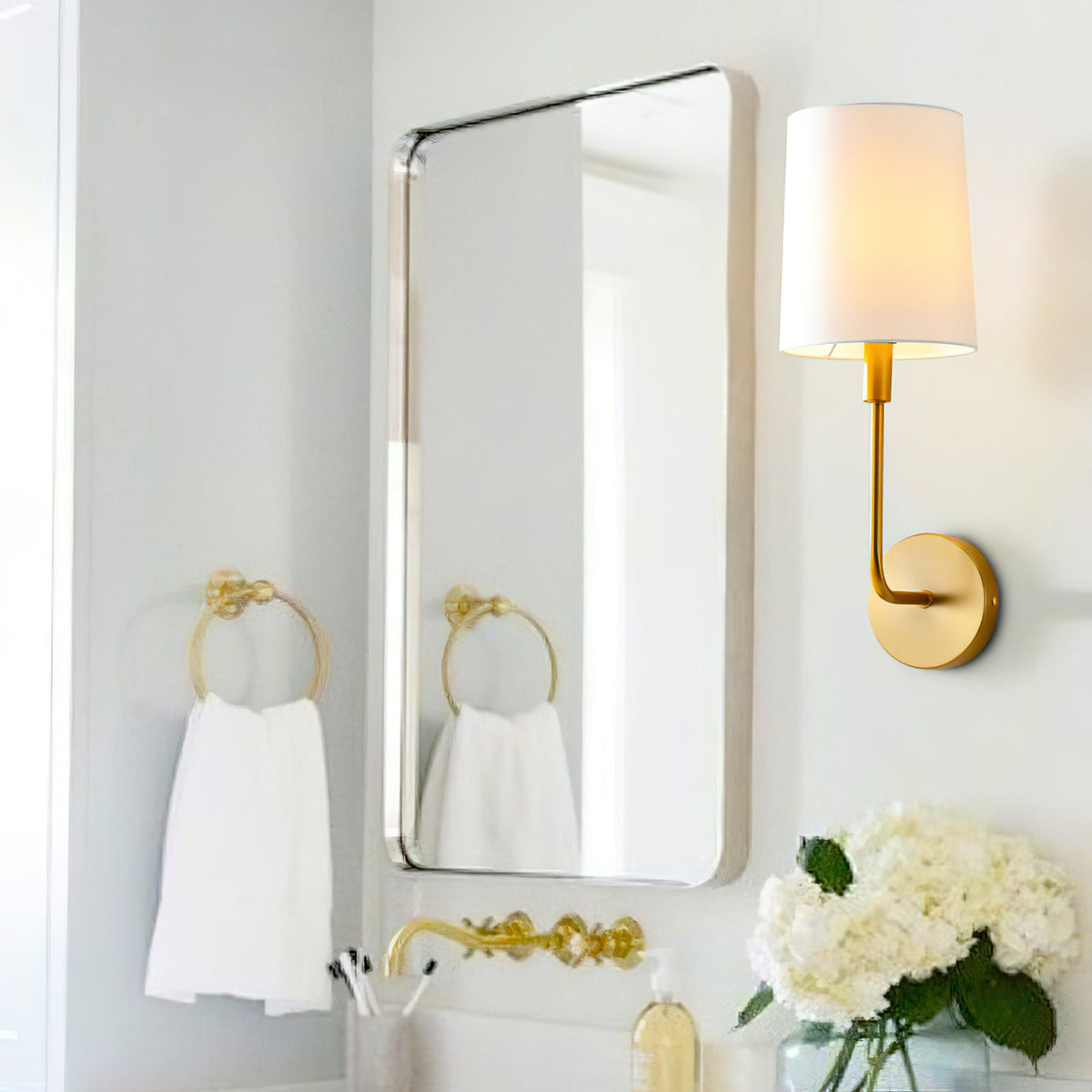 Jaxson Wall Lamp