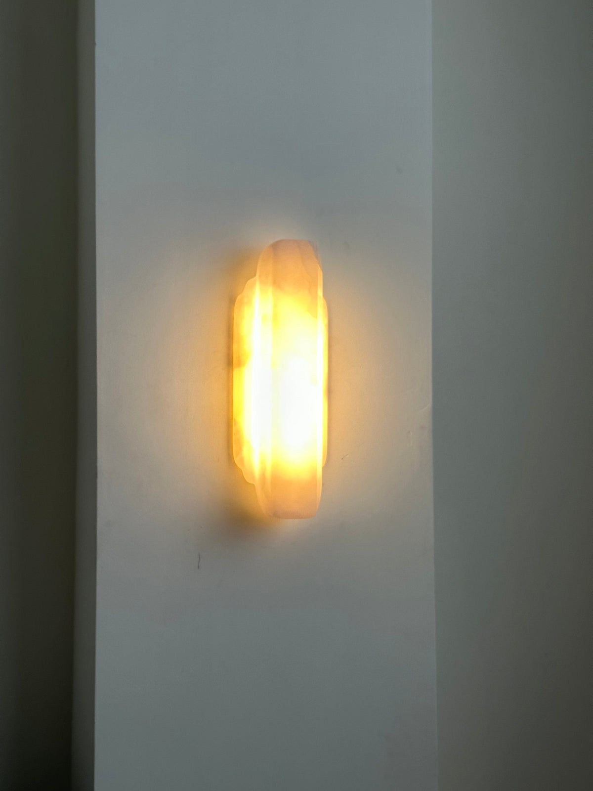 Jewel Onyx Wall Lamp
