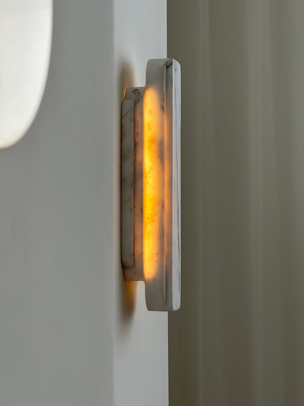 Jewel Onyx Wall Lamp