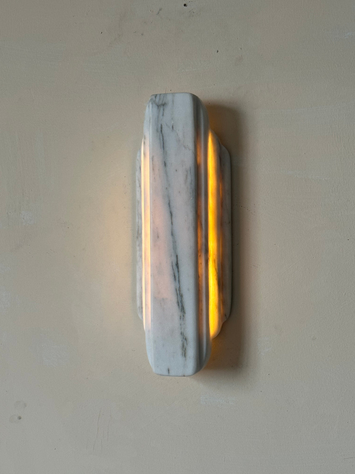 Jewel Onyx Wall Lamp