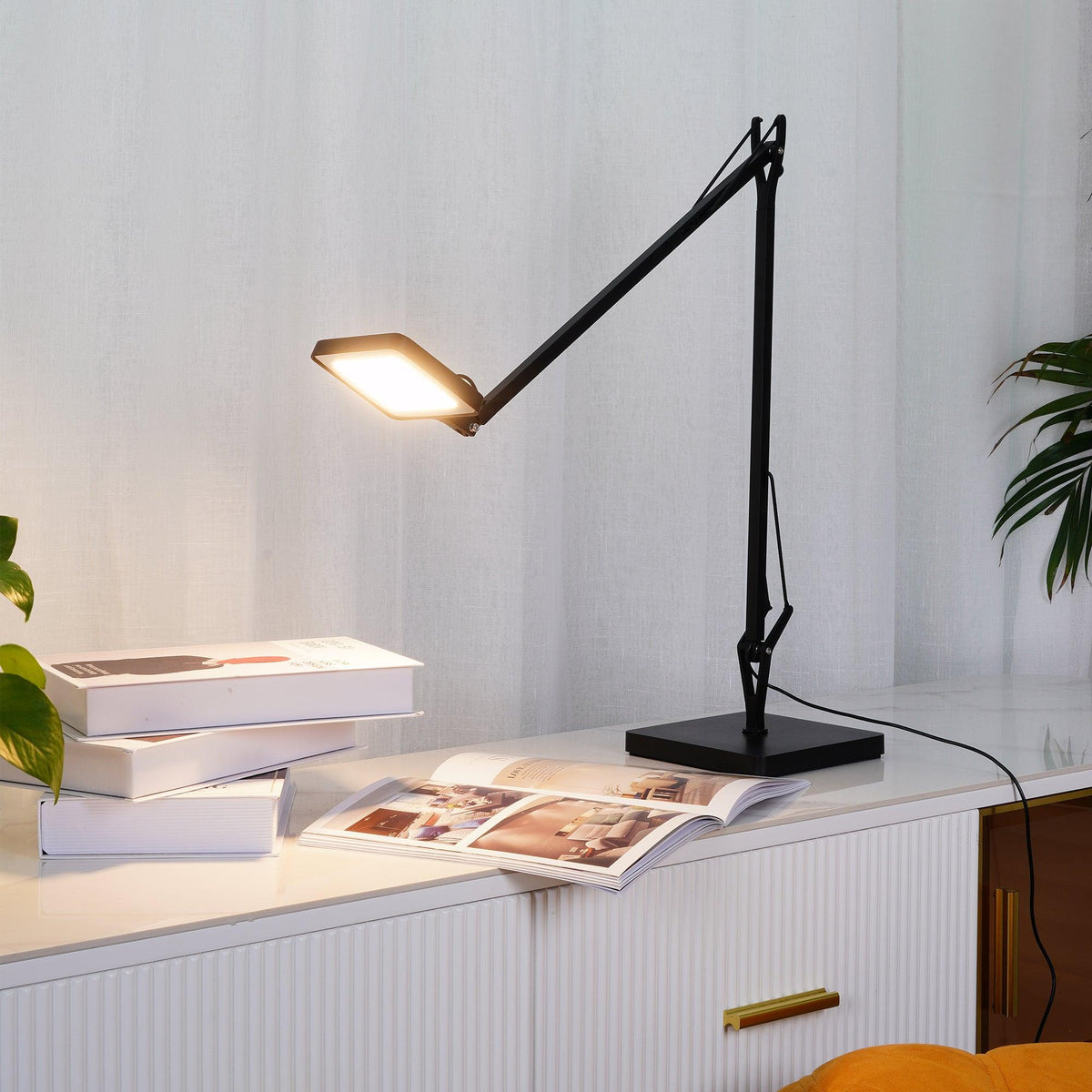 Edge Table Lamp - view 2