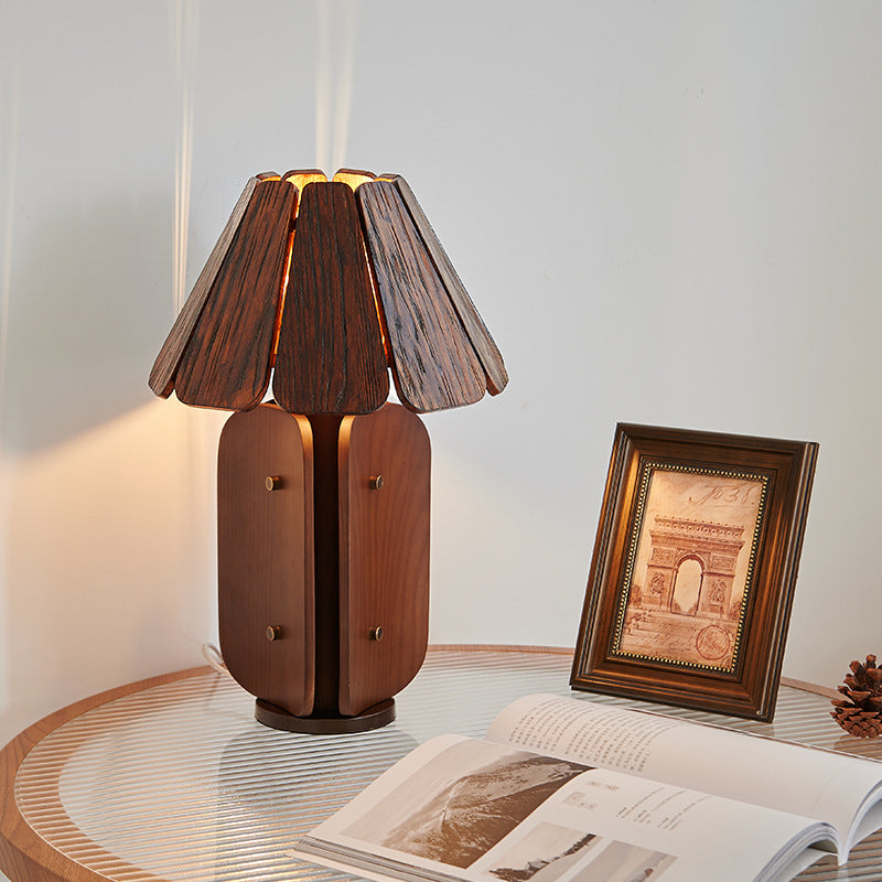 Kubec Table Lamp - view 5