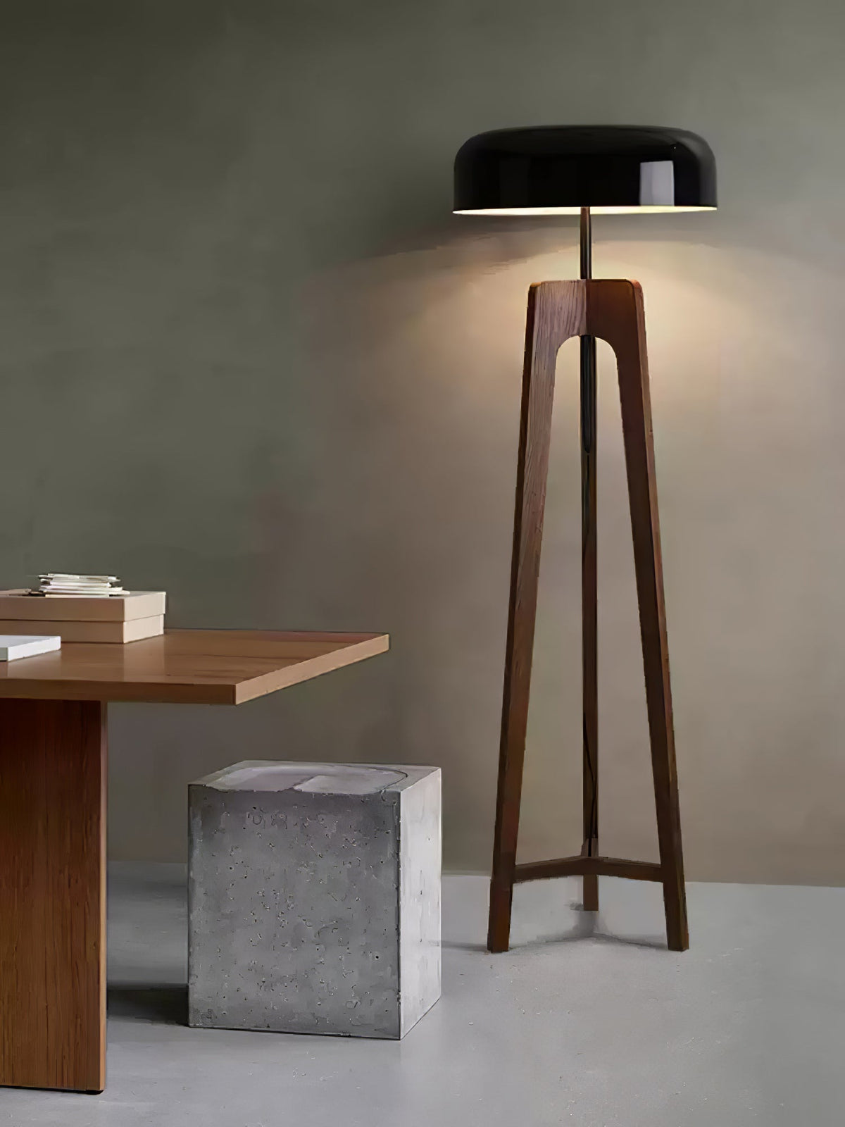 Linea Floor Lamp - view 12