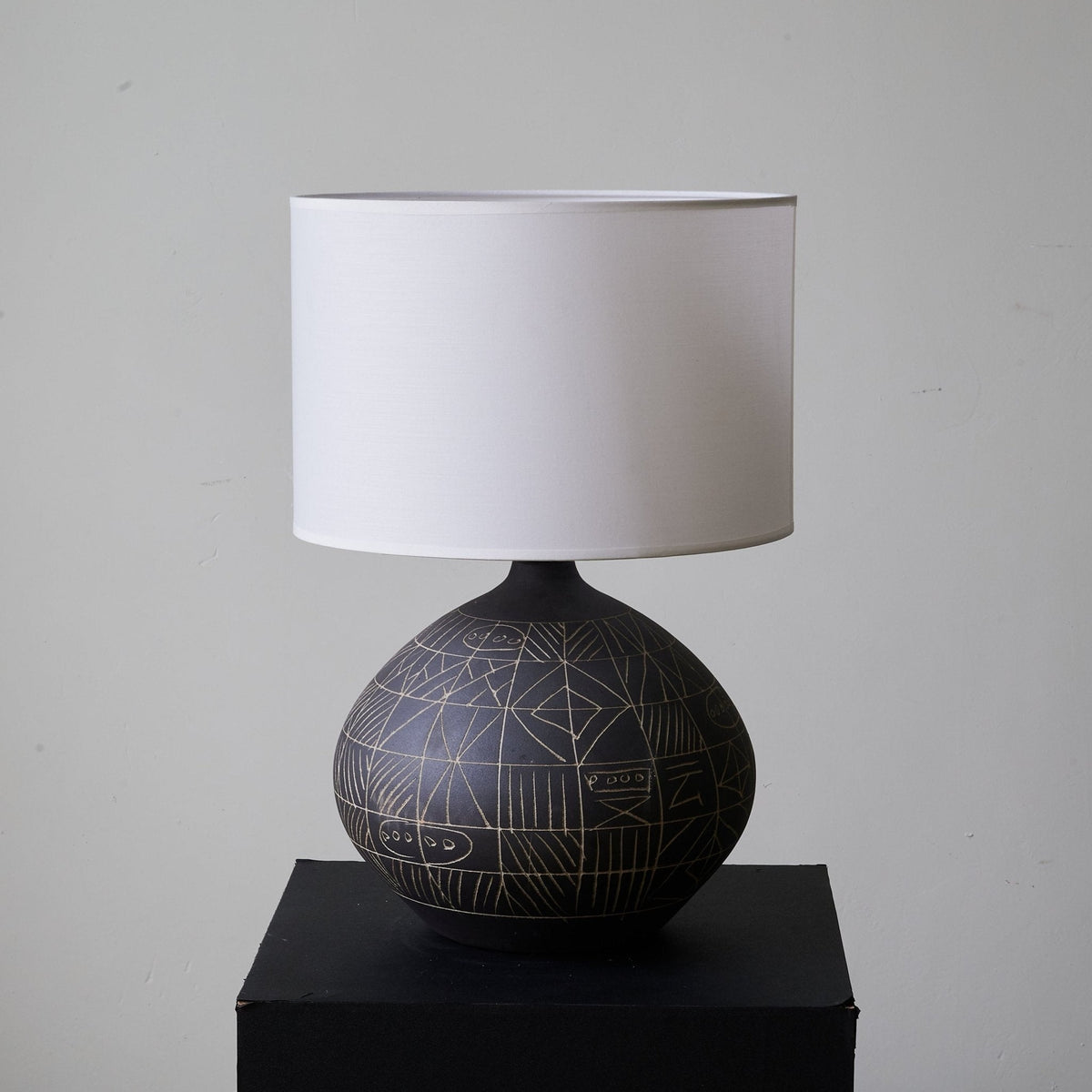 Lunari Etch Table Lamp - view 10