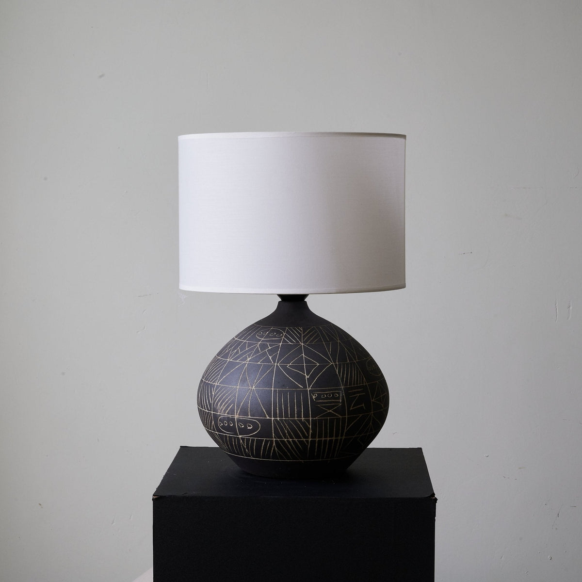 Lunari Etch Table Lamp - view 11