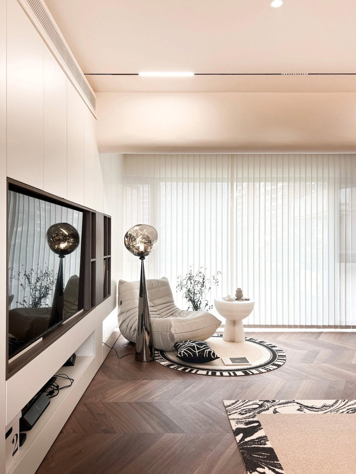 Cone Lava Floor Lamp - view 17