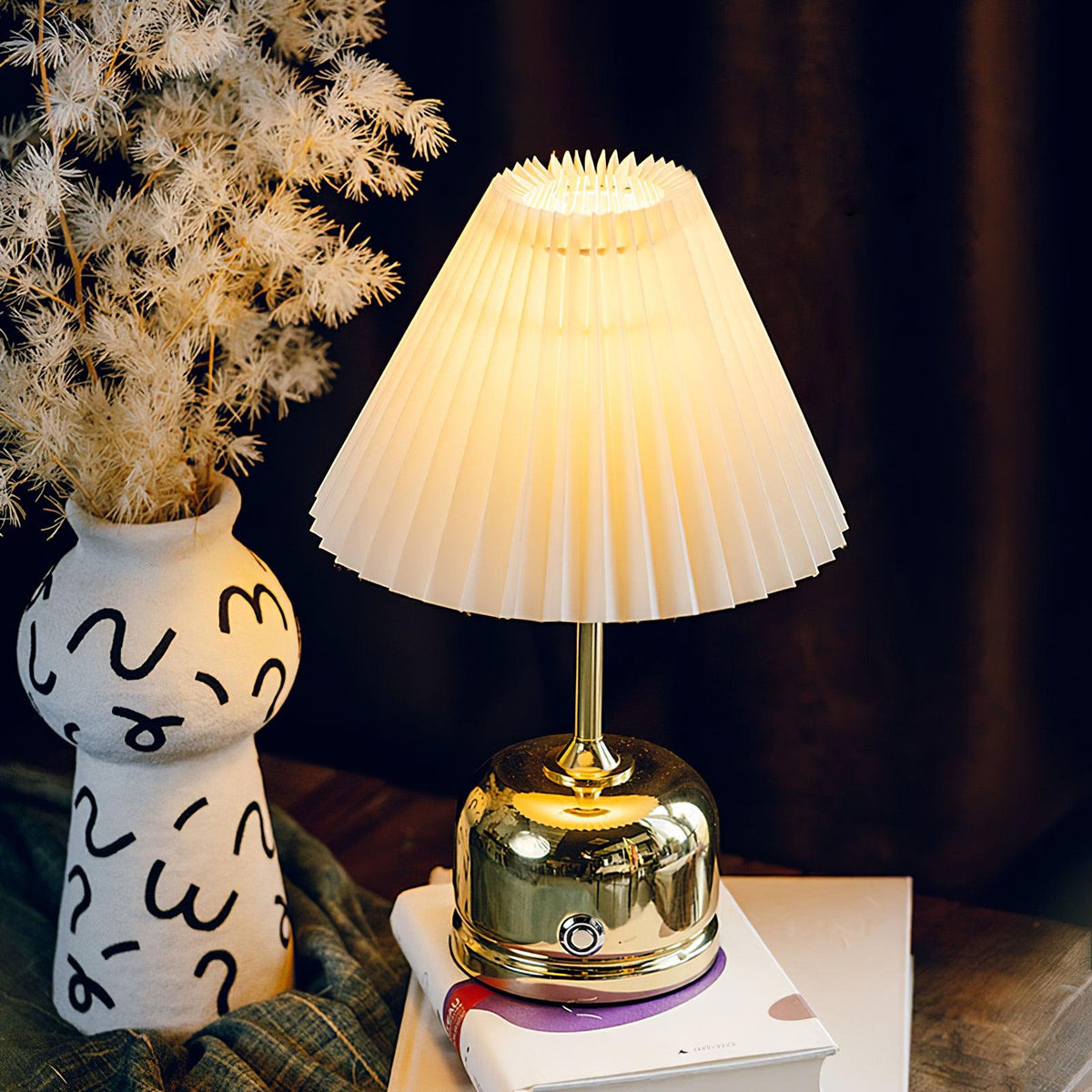 Metal Antique Table Lamp - view 2