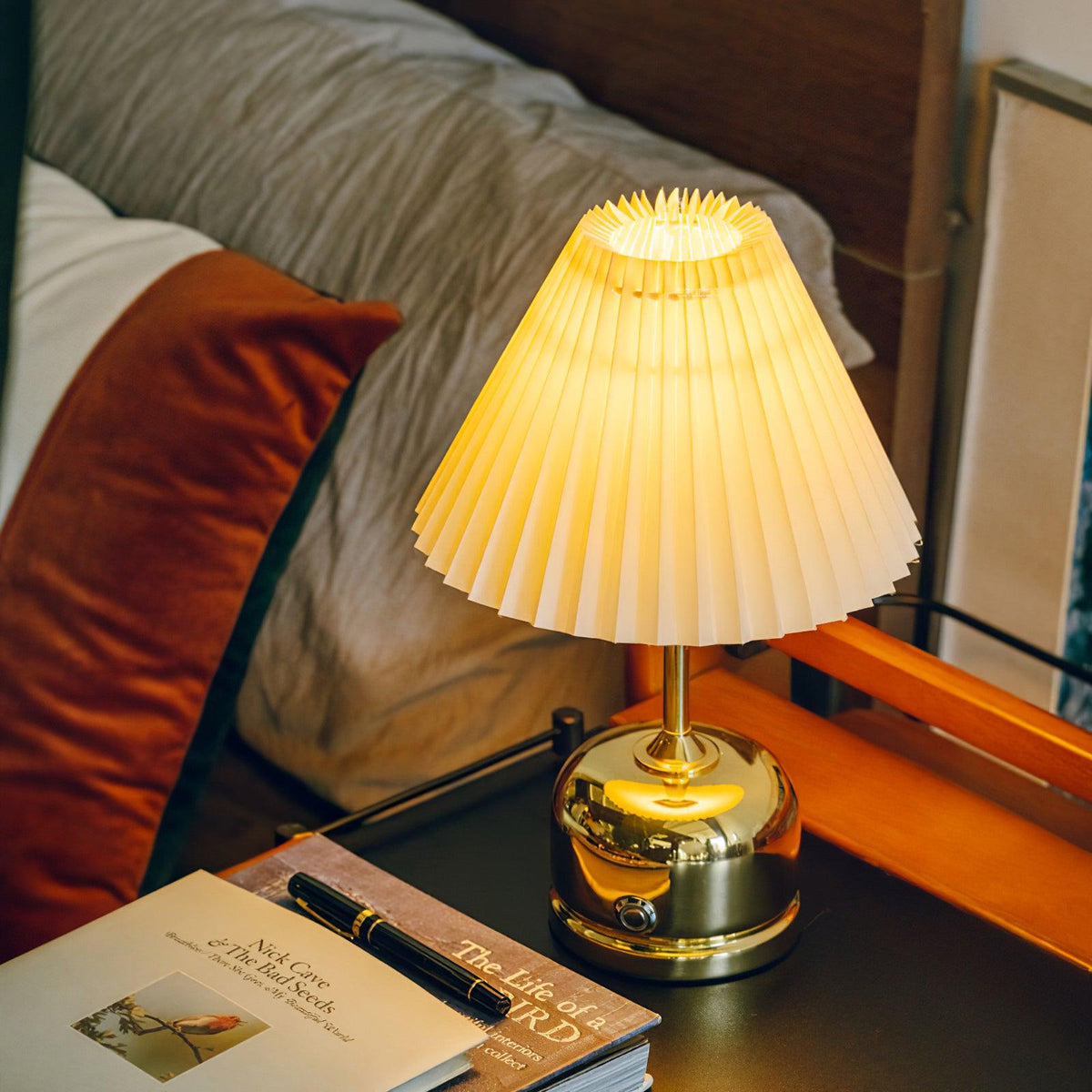 Metal Antique Table Lamp - view 3