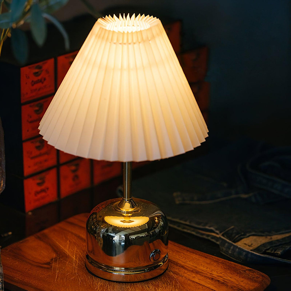 Metal Antique Table Lamp - view 4