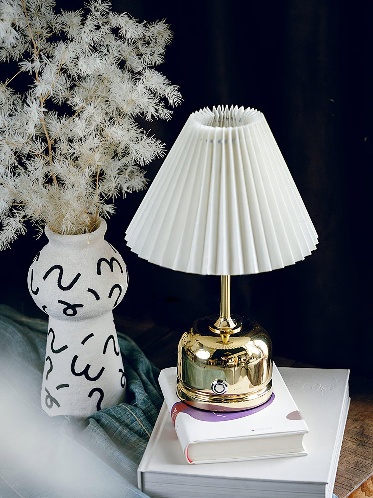 Metal Antique Table Lamp - view 8
