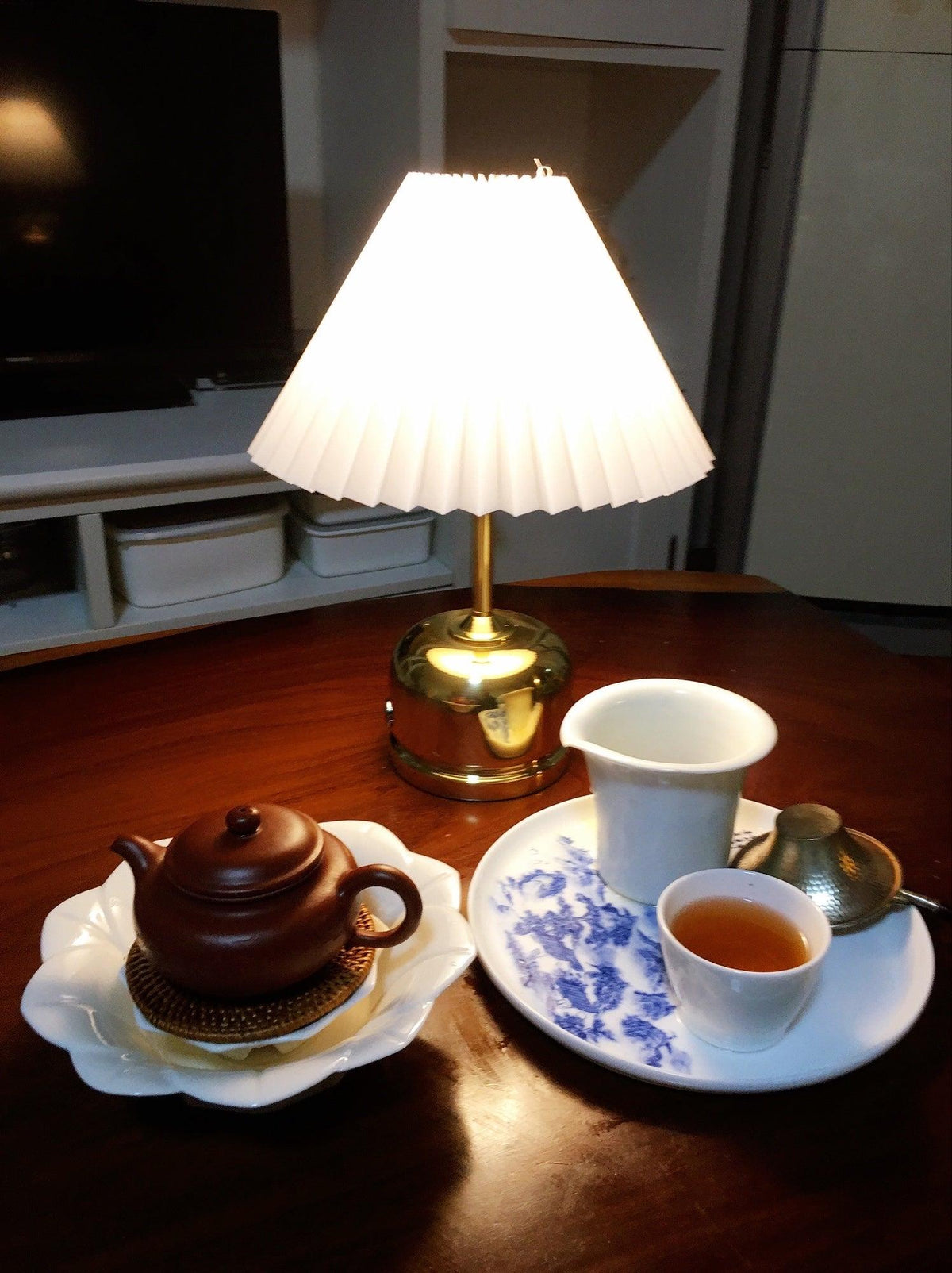 Metal Antique Table Lamp - view 9