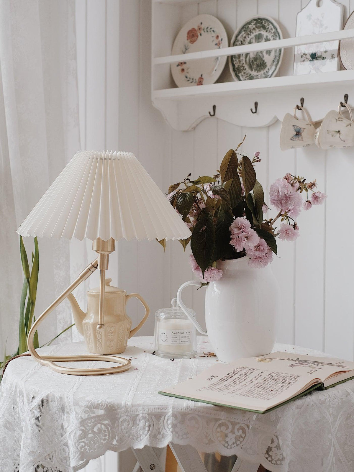 Levitate Pleated Table Lamp - view 14