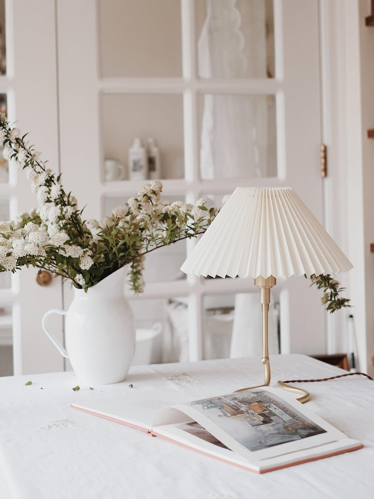 Levitate Pleated Table Lamp - view 15