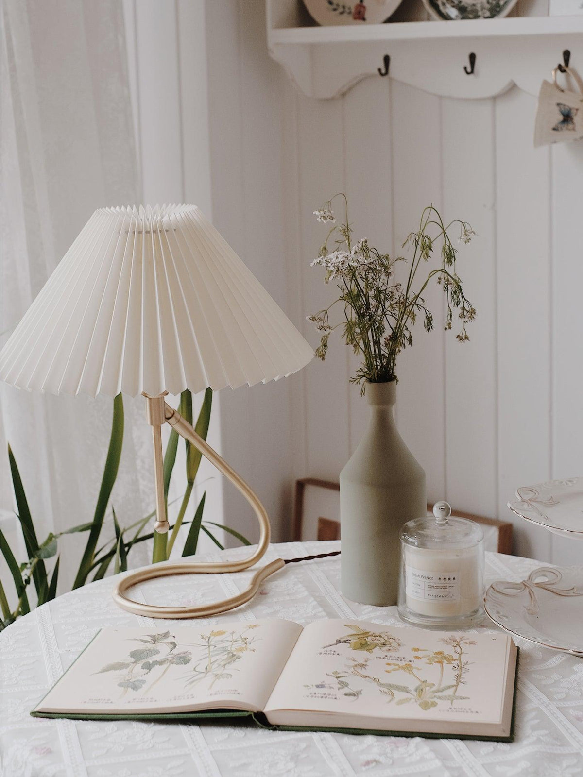 Levitate Pleated Table Lamp - view 16