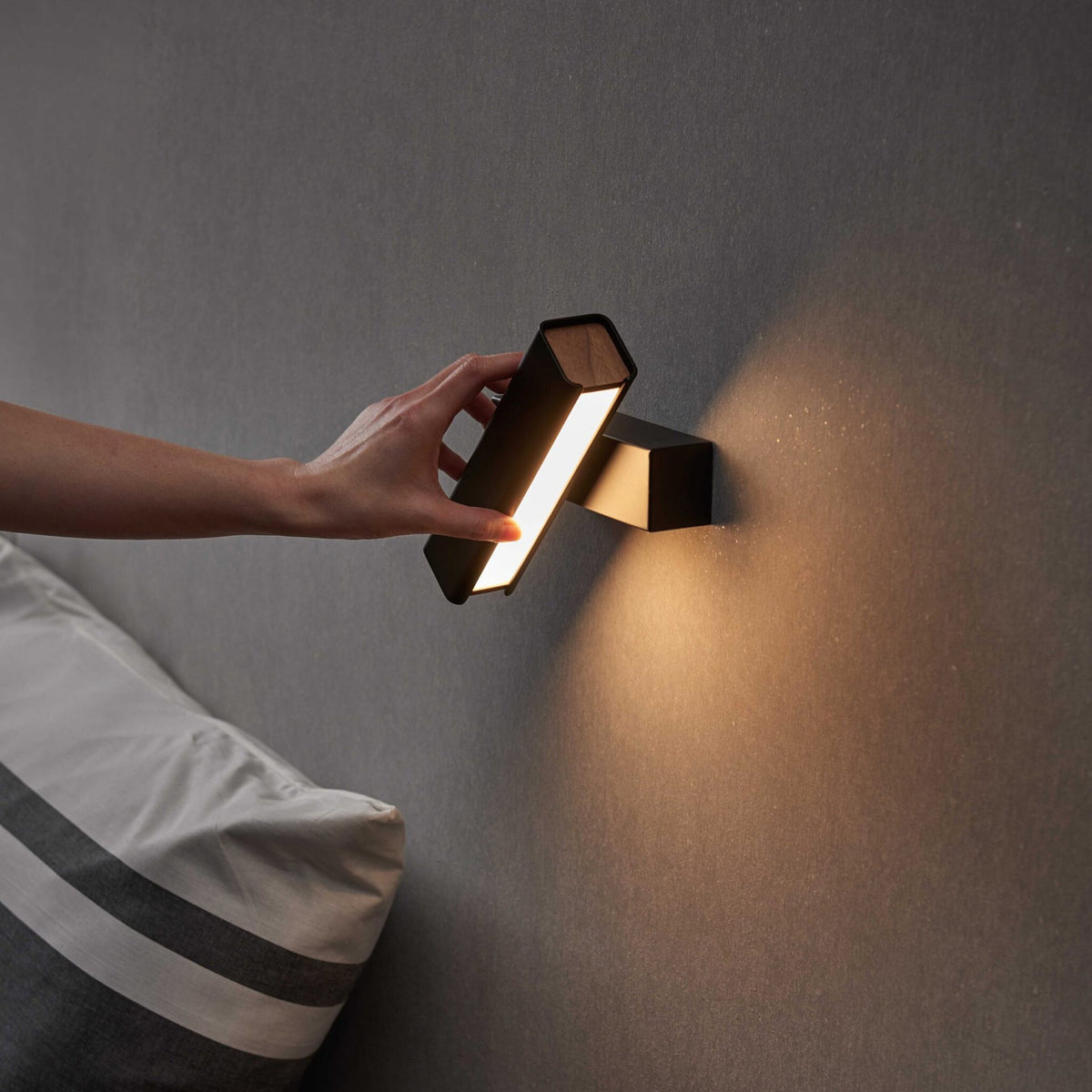 Pixel Rotating Wall Lamp - view 2