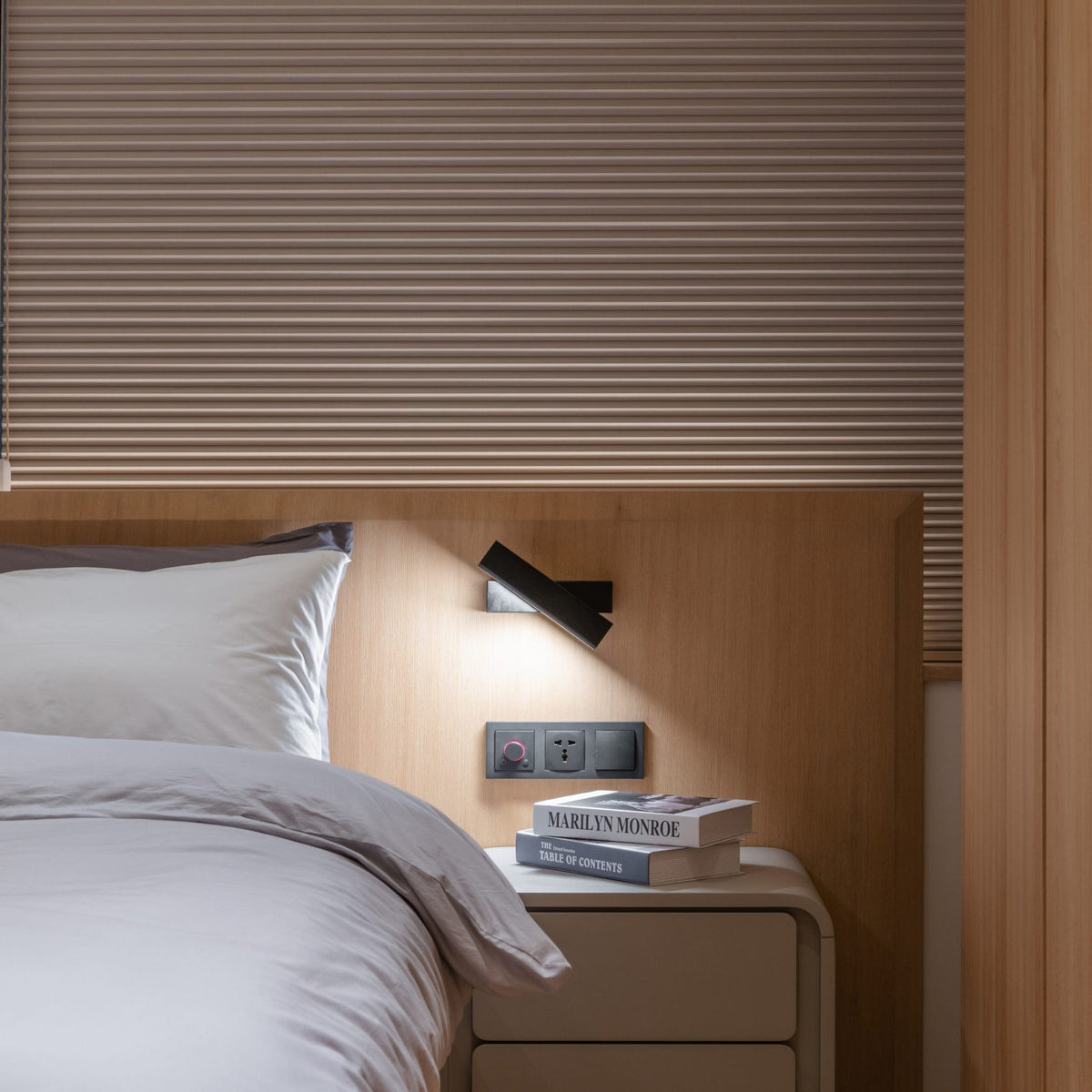 Pixel Rotating Wall Lamp - view 13