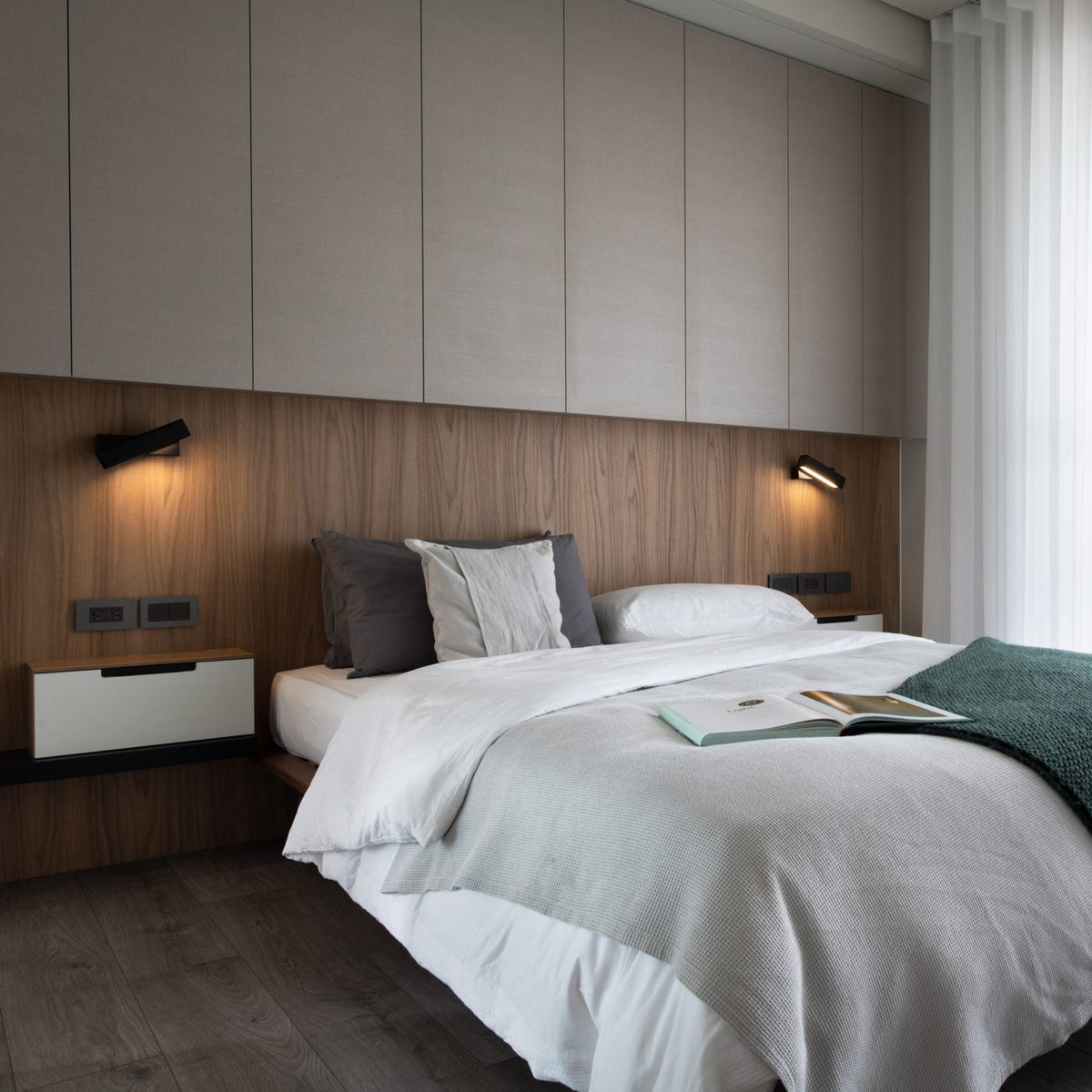 Pixel Rotating Wall Lamp - view 12