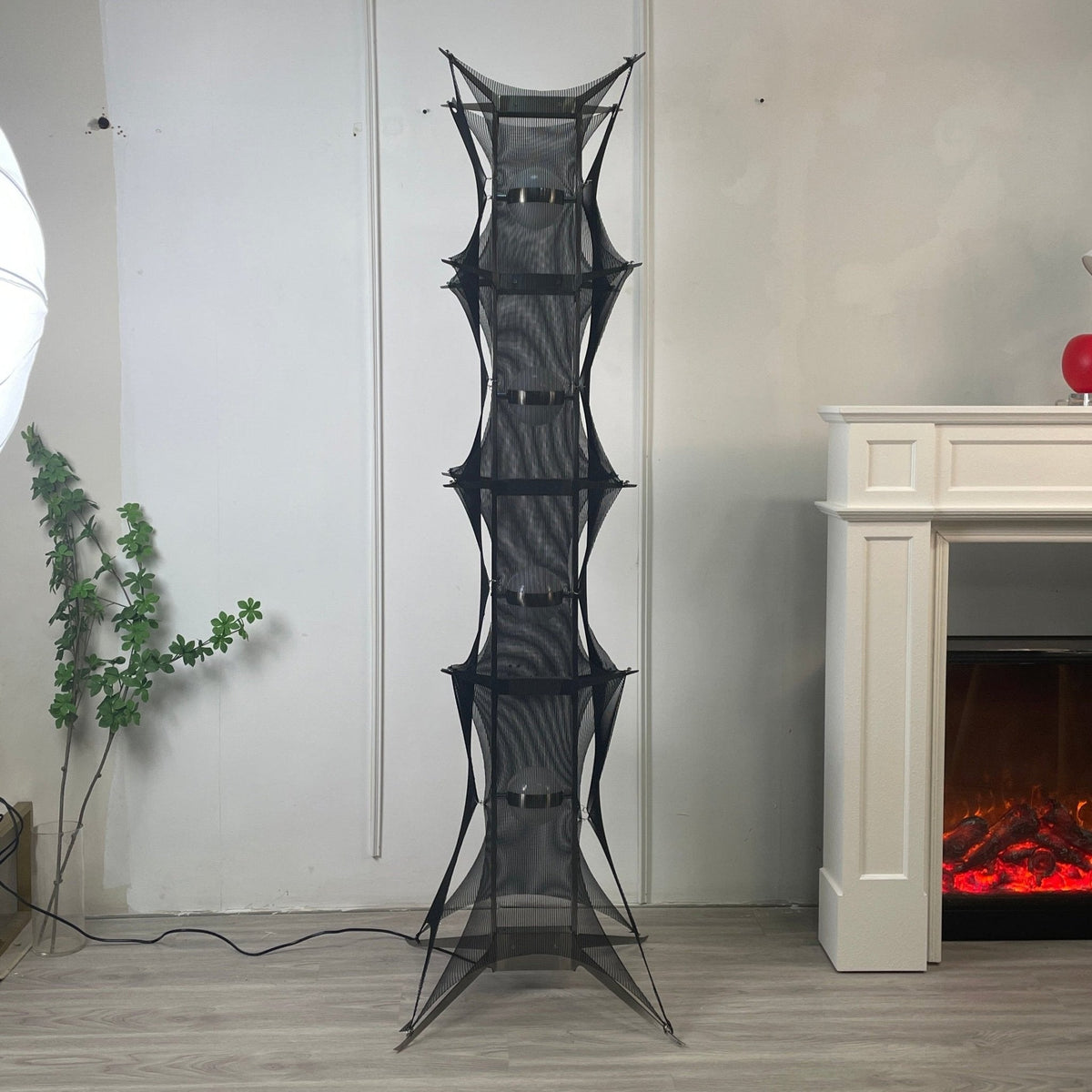 Noir Mesh Tower Floor Lamp