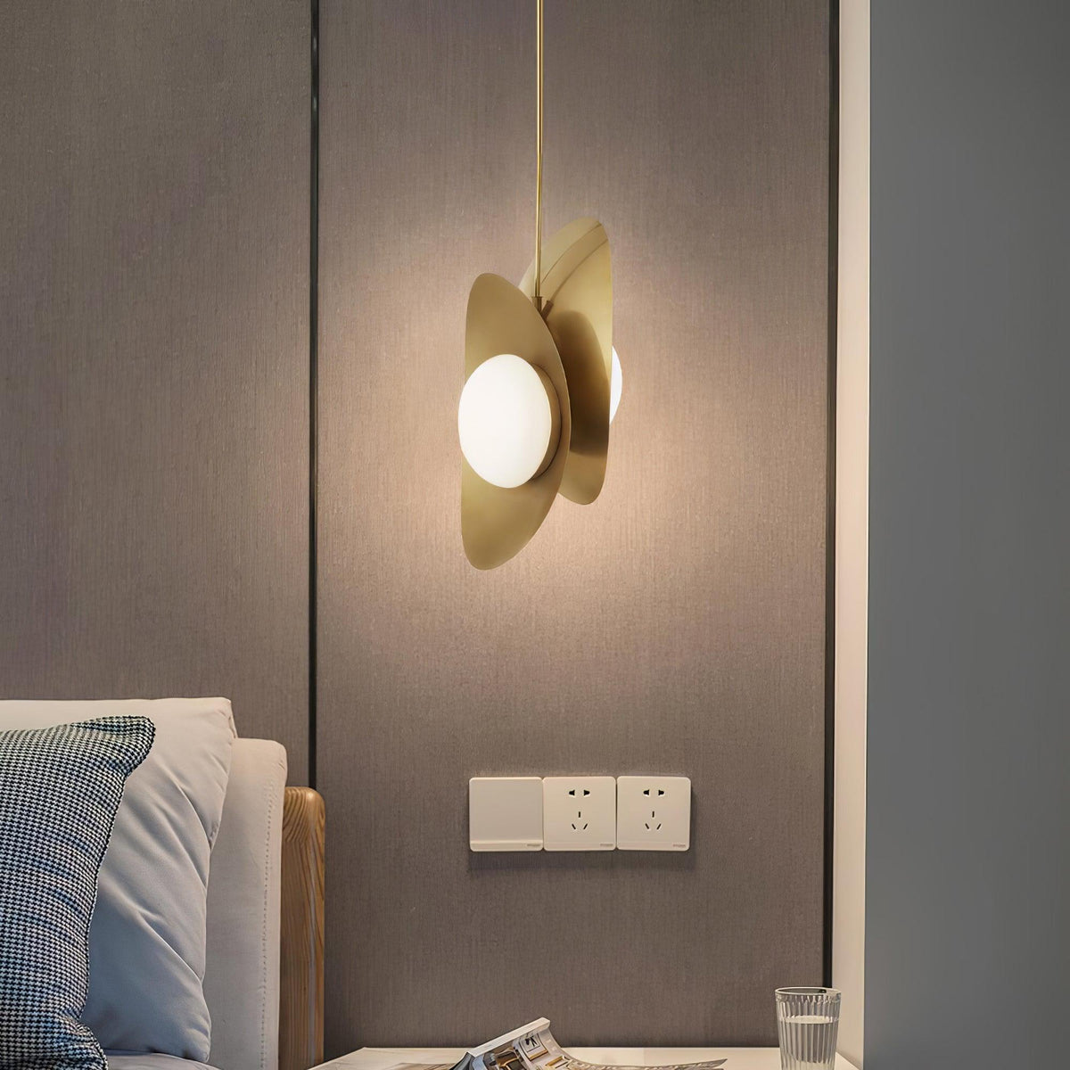 Golden Petal Pendant Lamp