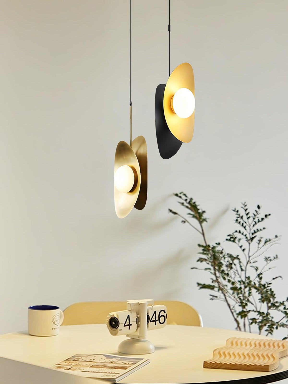 Golden Petal Pendant Lamp