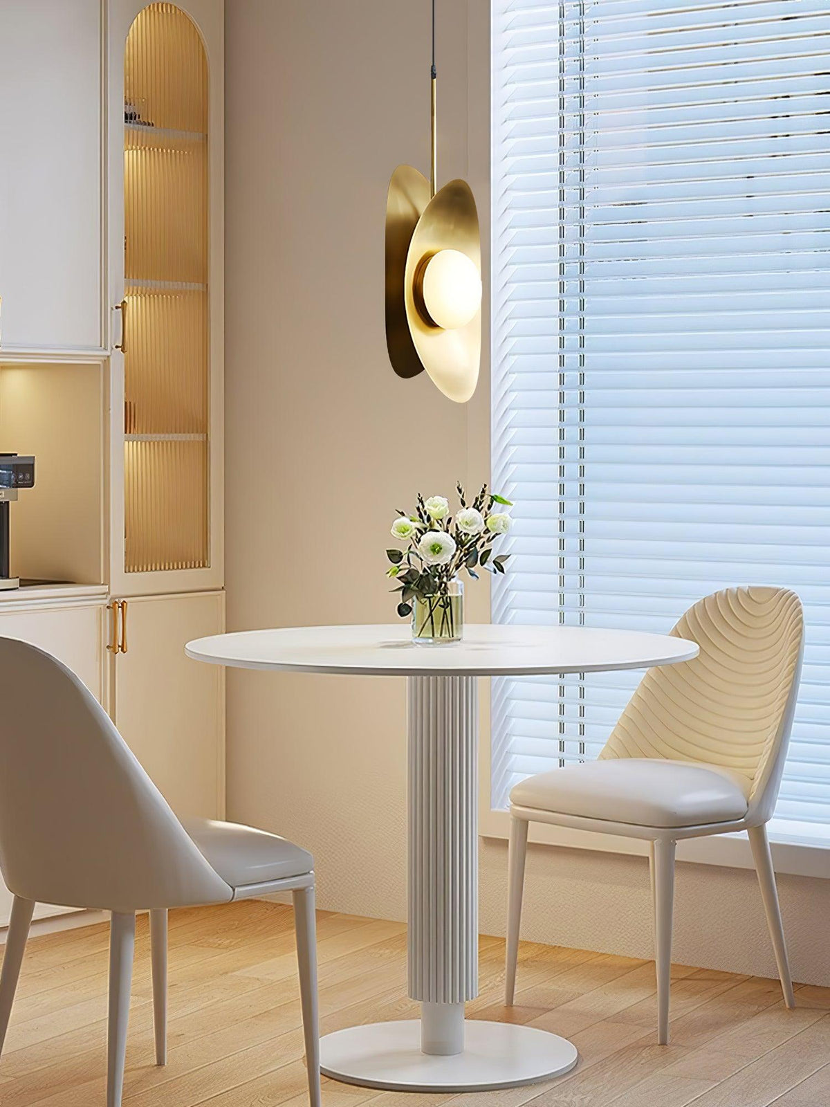 Golden Petal Pendant Lamp