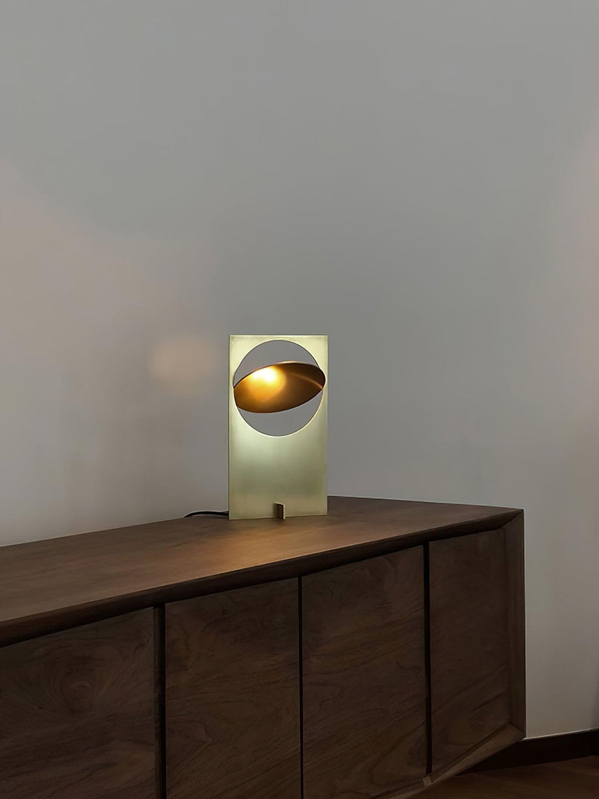 OBJ-01 Table Lamp - view 12