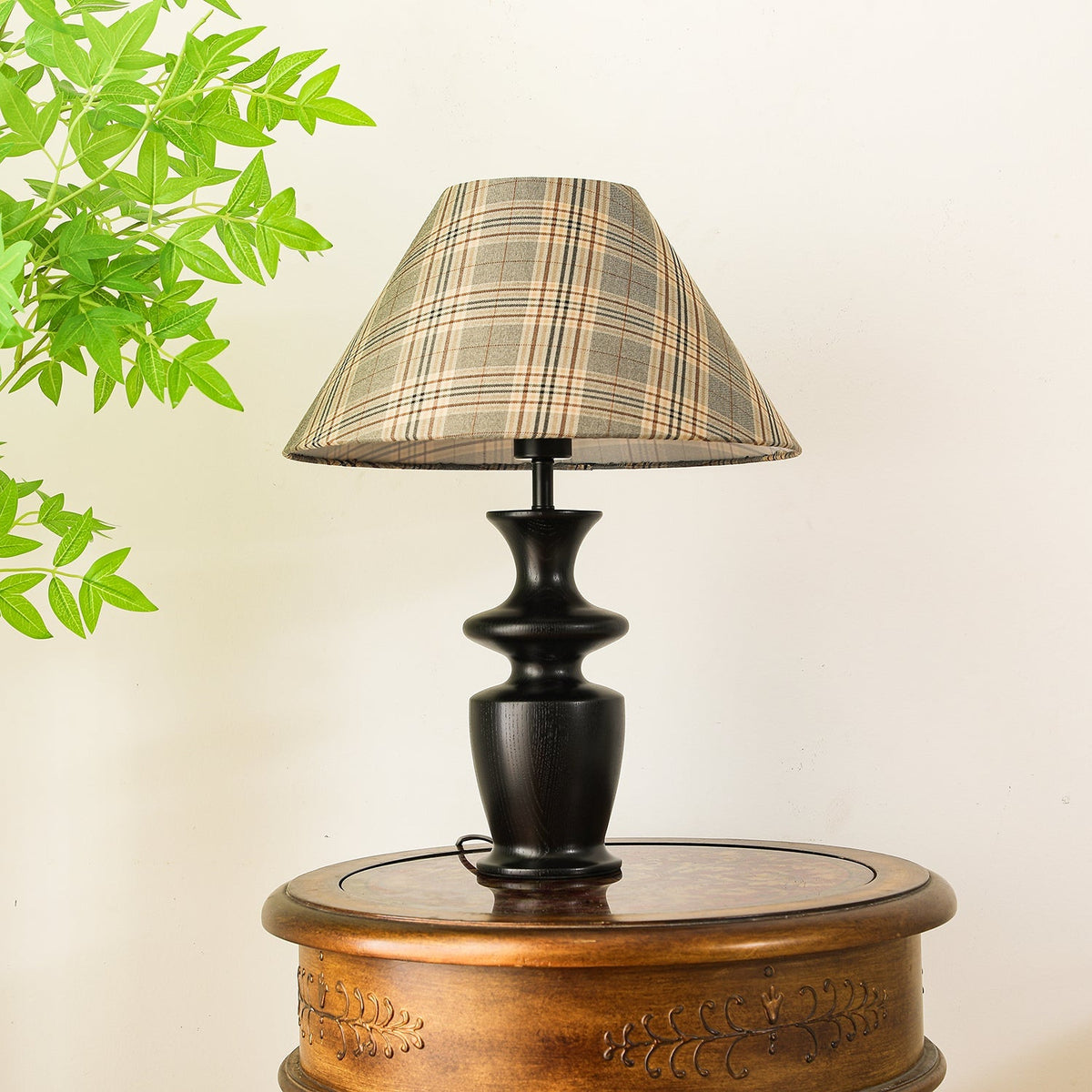 Oliver Table Lamp - view 3