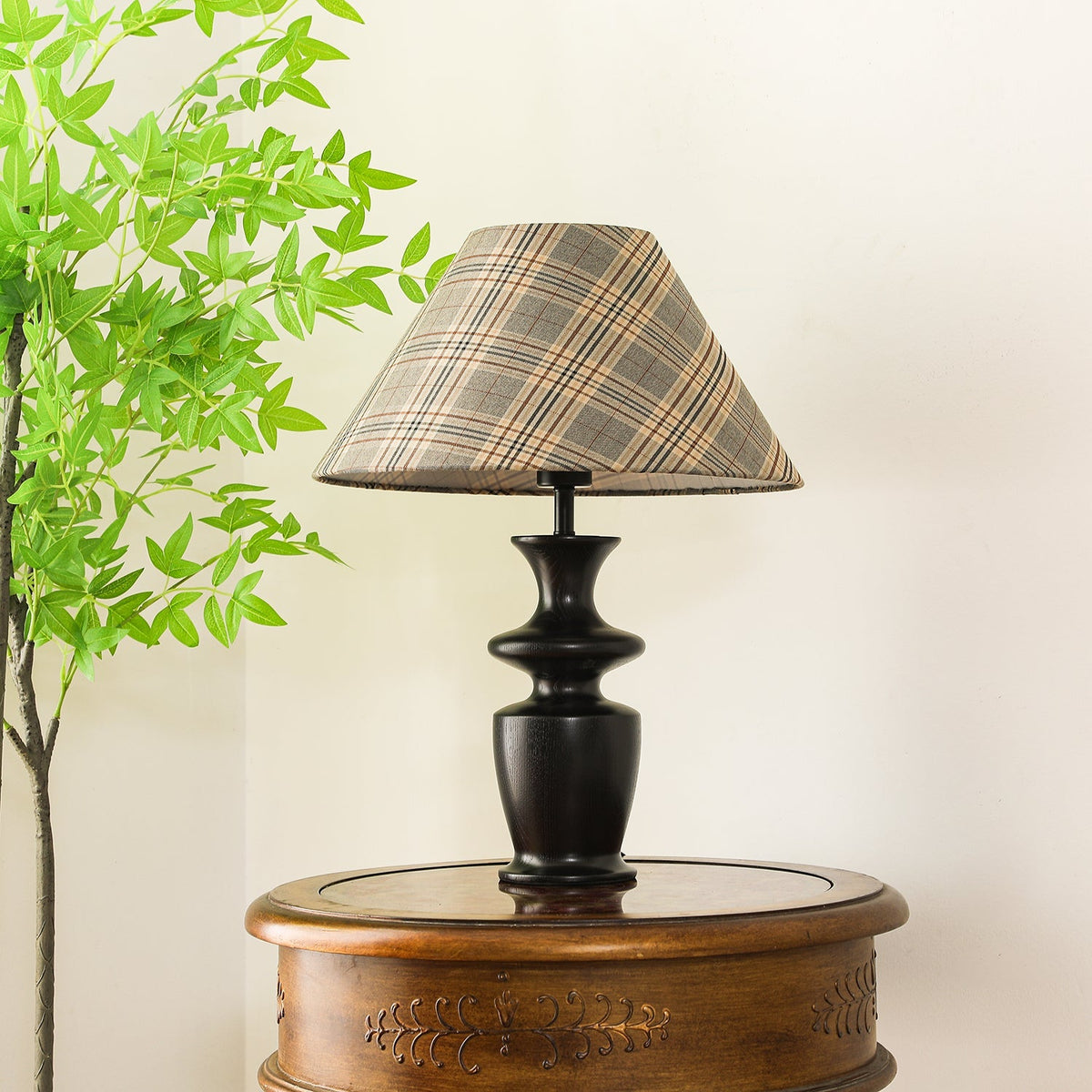Oliver Table Lamp - view 4