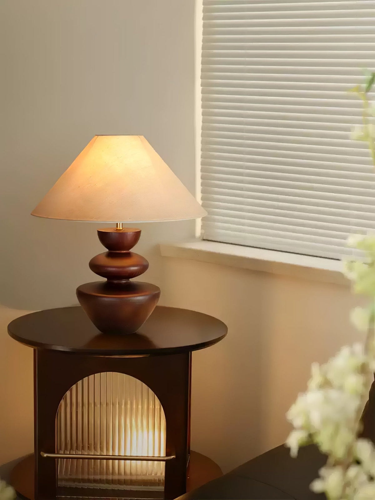 Ombra Totem Table Lamp - view 9