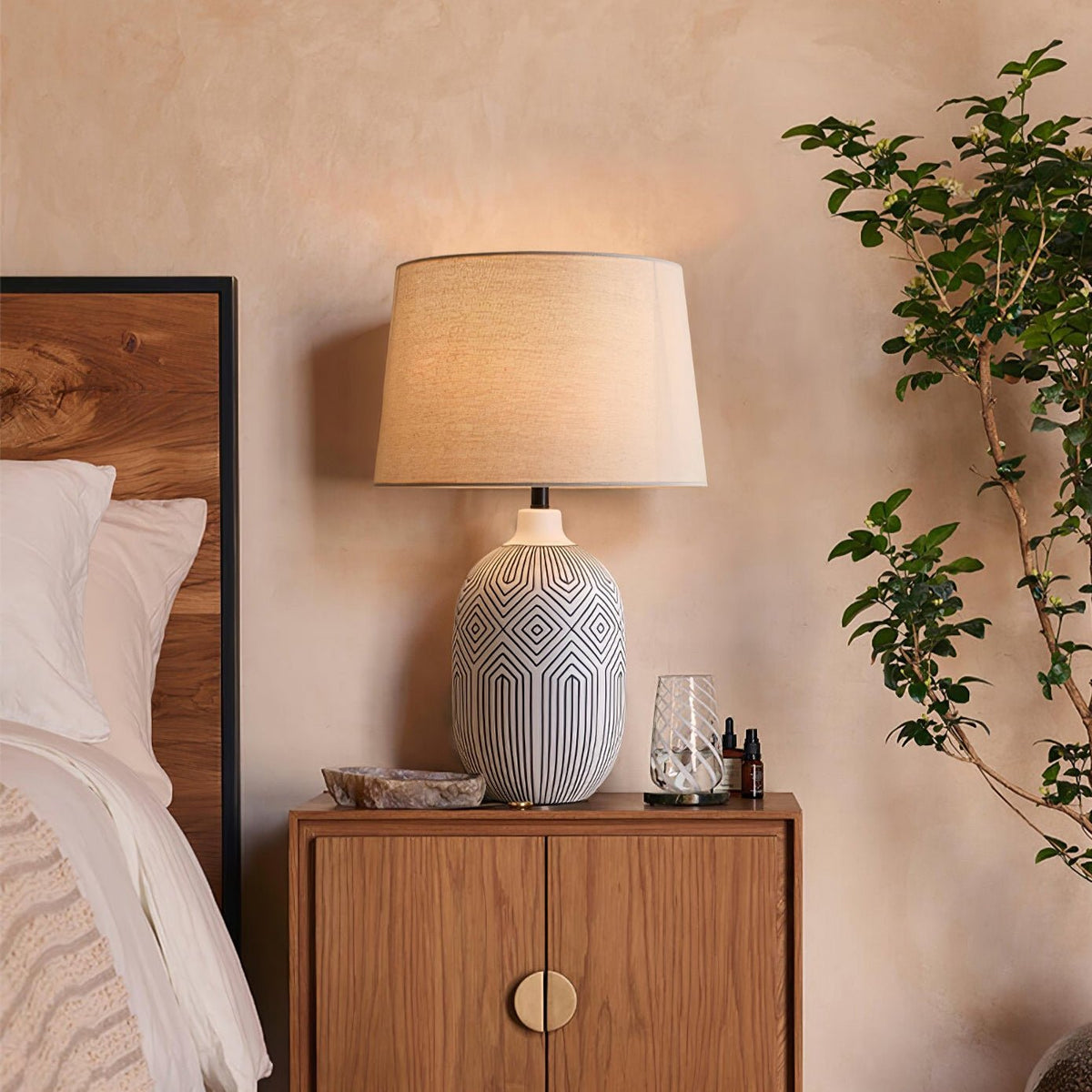 Oryza Geometric Table Lamp - view 2