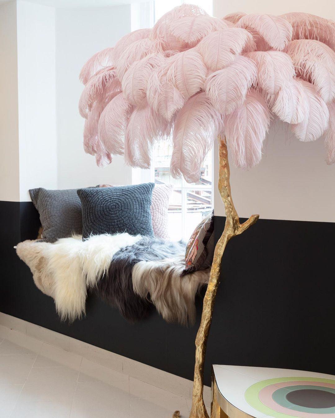 Ostrich Feather Brass Floor Lamp - view 29