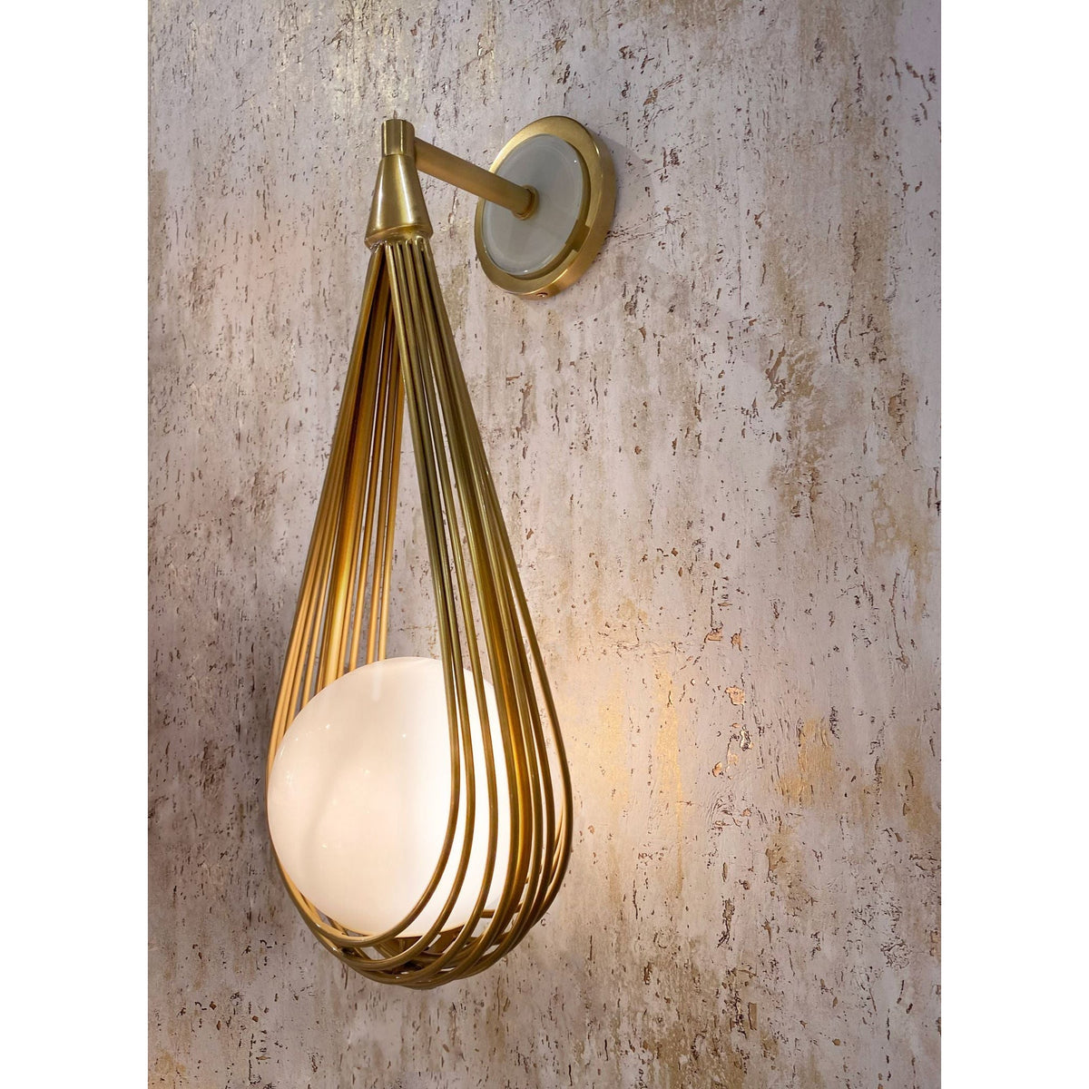 Ova Wall Lamp