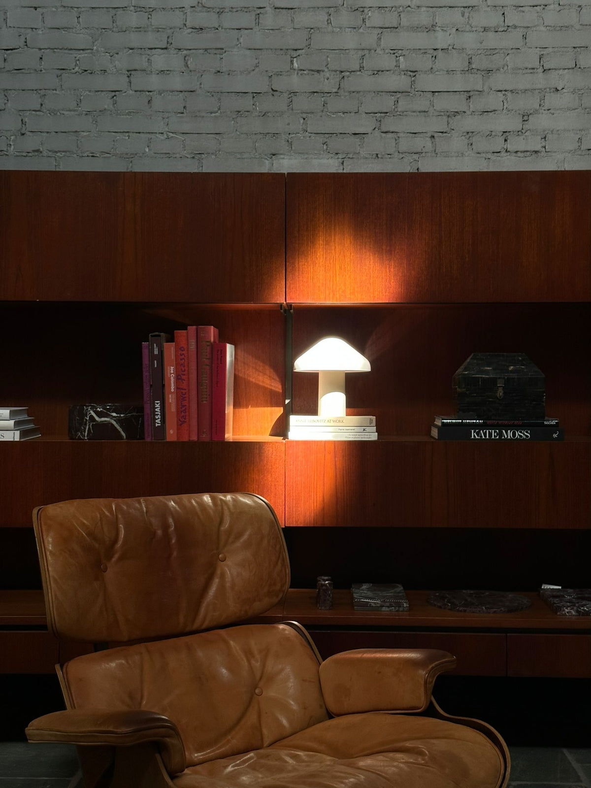 Pao Portable Table Lamp (built-in battery) - view 9