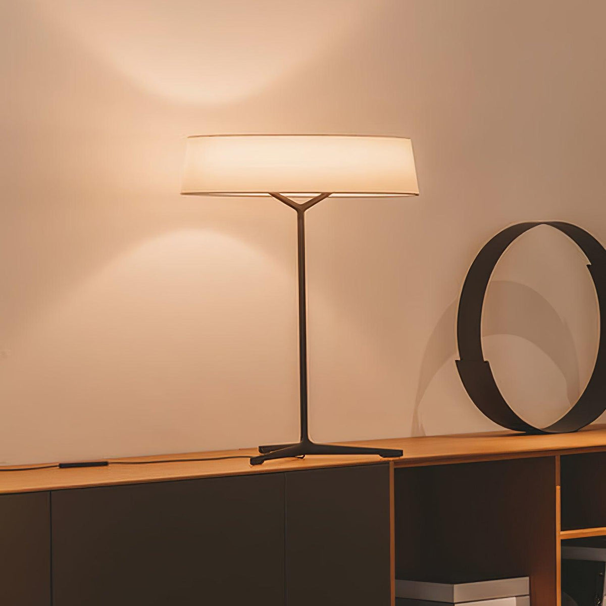 Dama Table Lamp - view 5