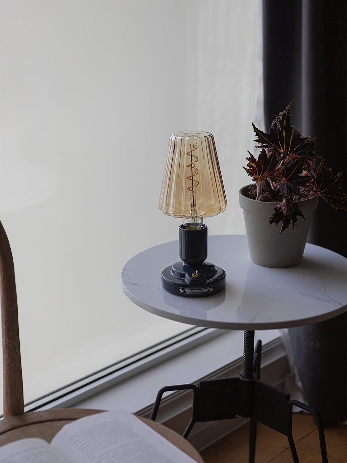 Pastry Built-in Battery Table Lamp - view 16