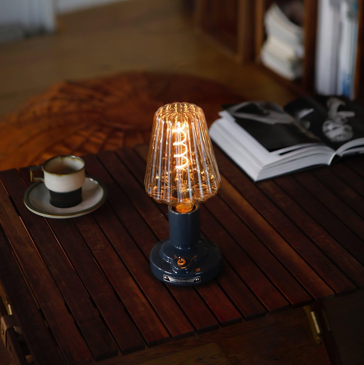 Pastry Built-in Battery Table Lamp - view 3