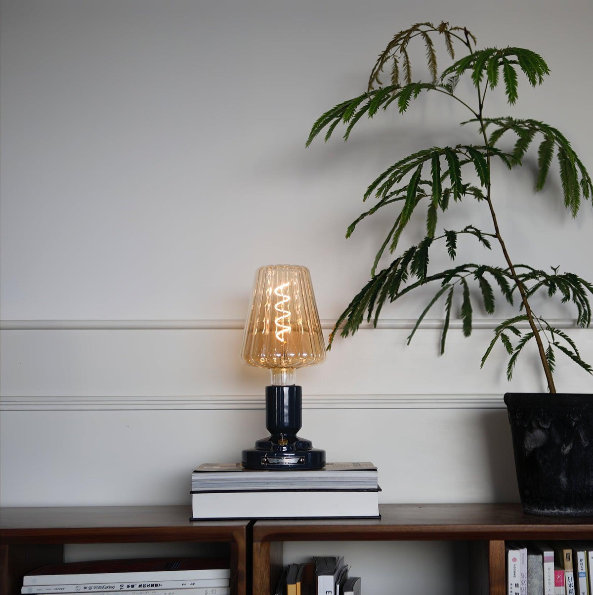 Pastry Built-in Battery Table Lamp - view 4
