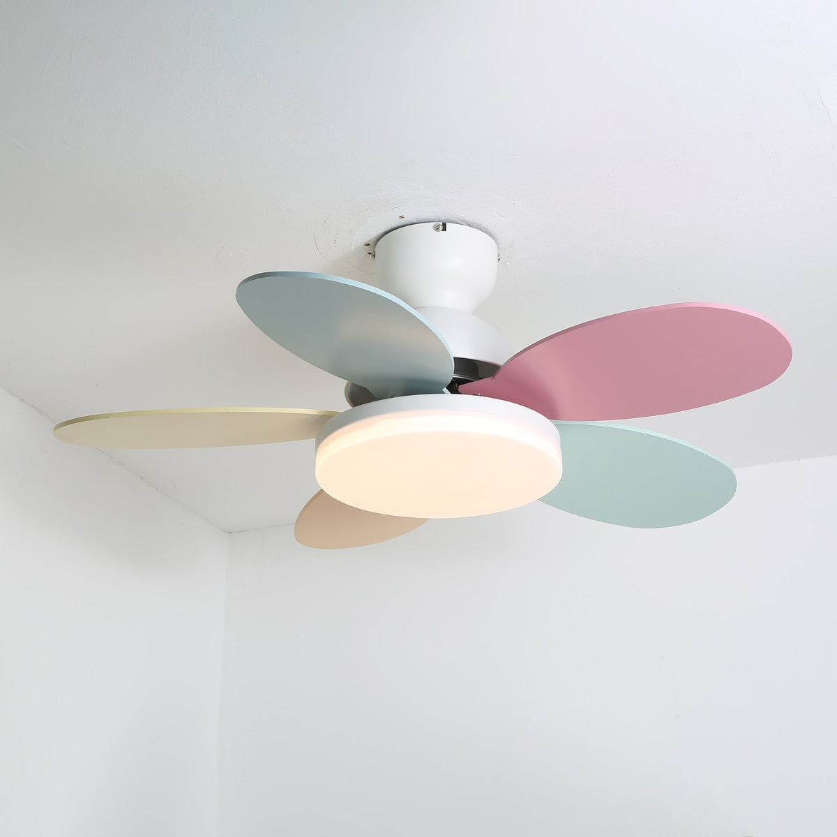 Petalo Ceiling Fan Light - view 10