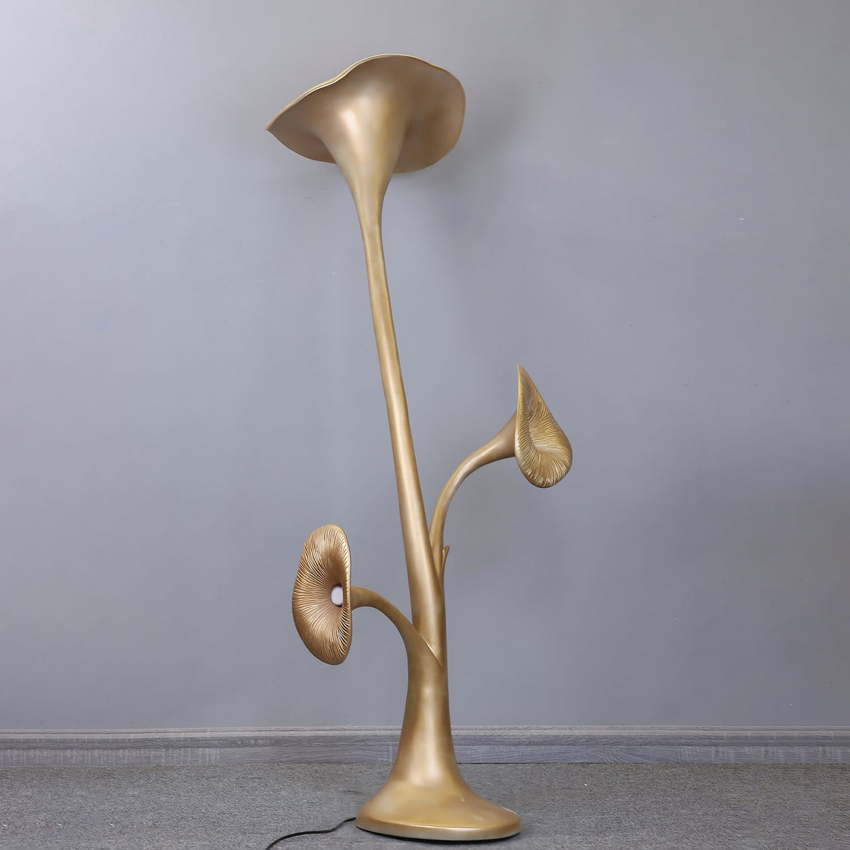 Petunia Sculpture Floor Lamp