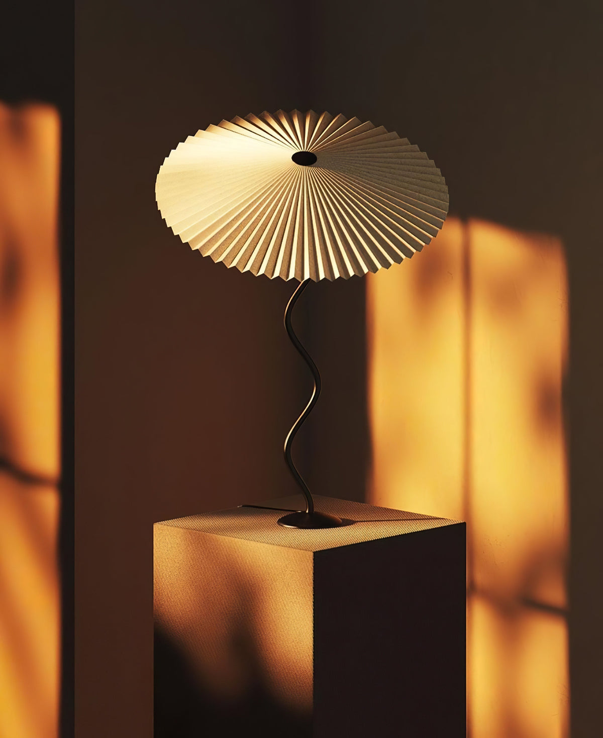 Pleated Hat Table Lamp - view 61