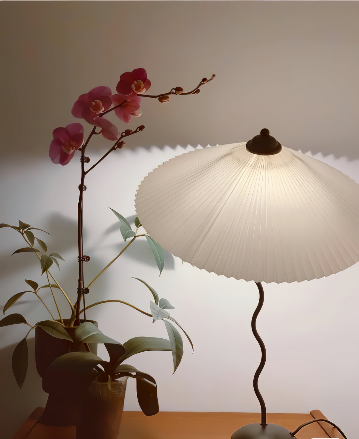 Pleated Hat Table Lamp - view 47