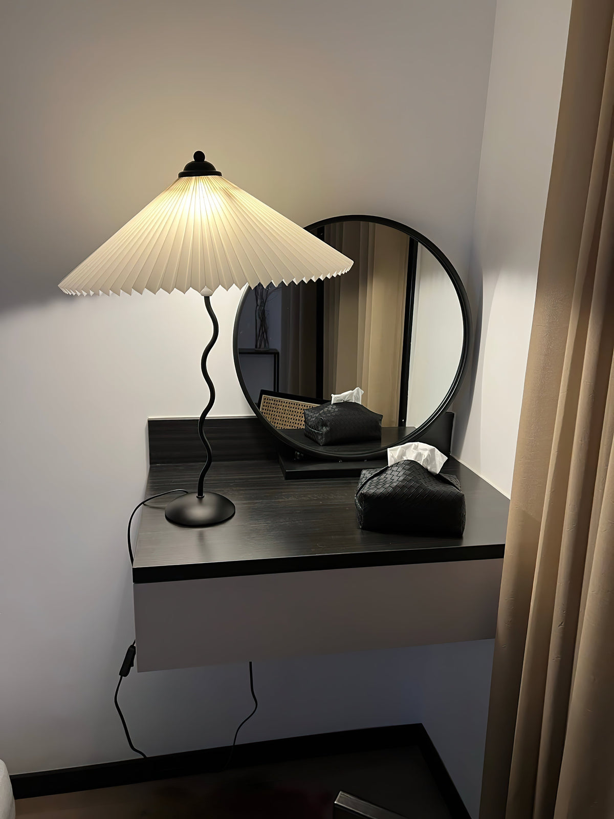 Pleated Hat Table Lamp - view 66