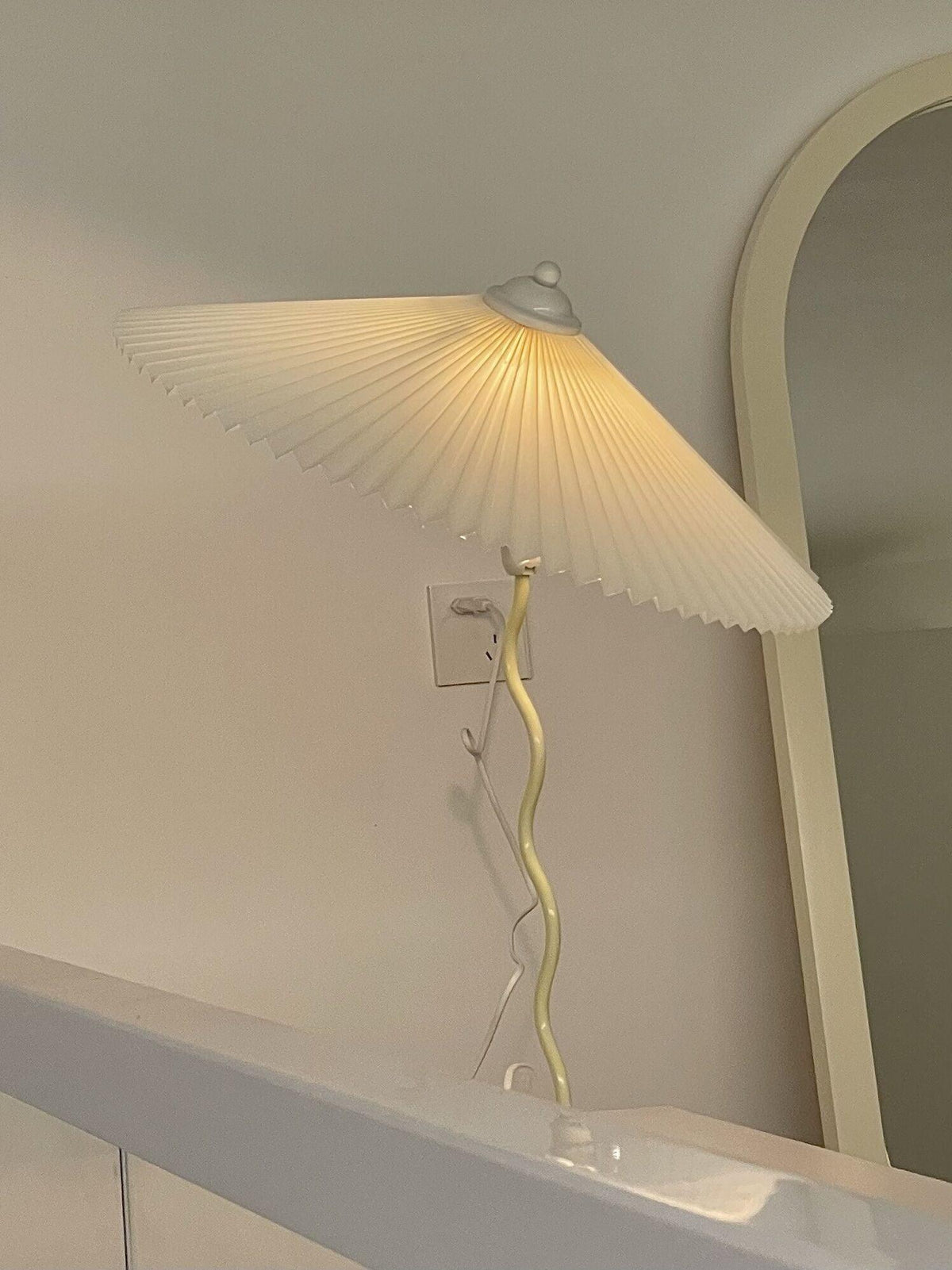 Pleated Hat Table Lamp - view 31