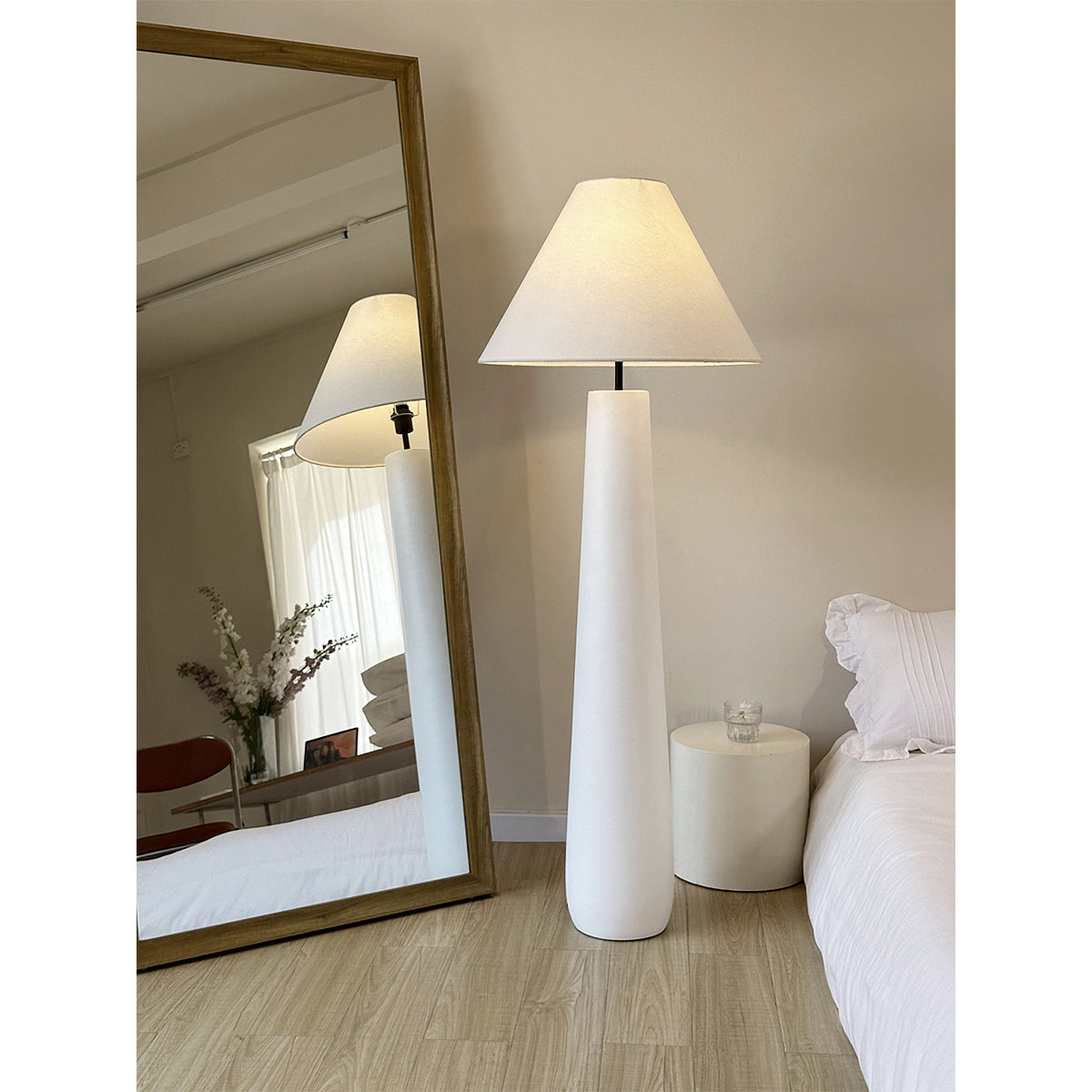 Polar White Floor Lamp - view 18