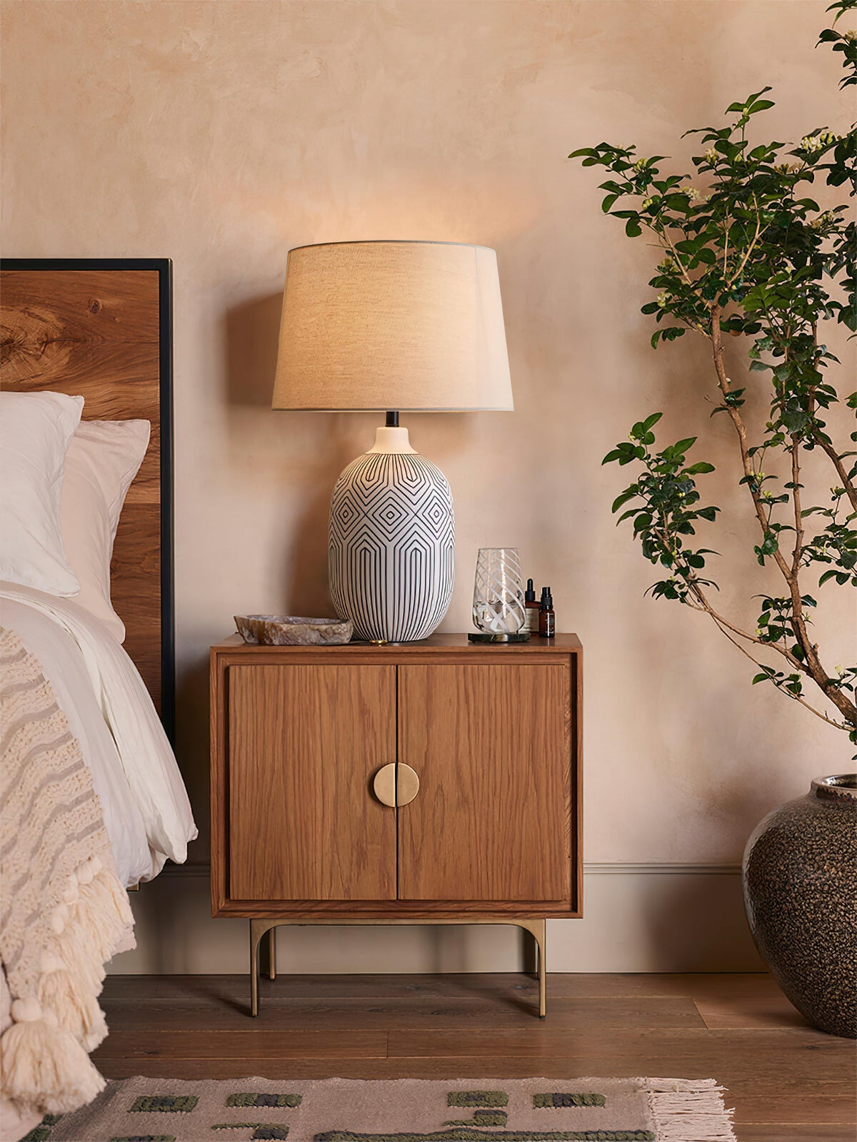 Pontarelli Table Lamp - view 3