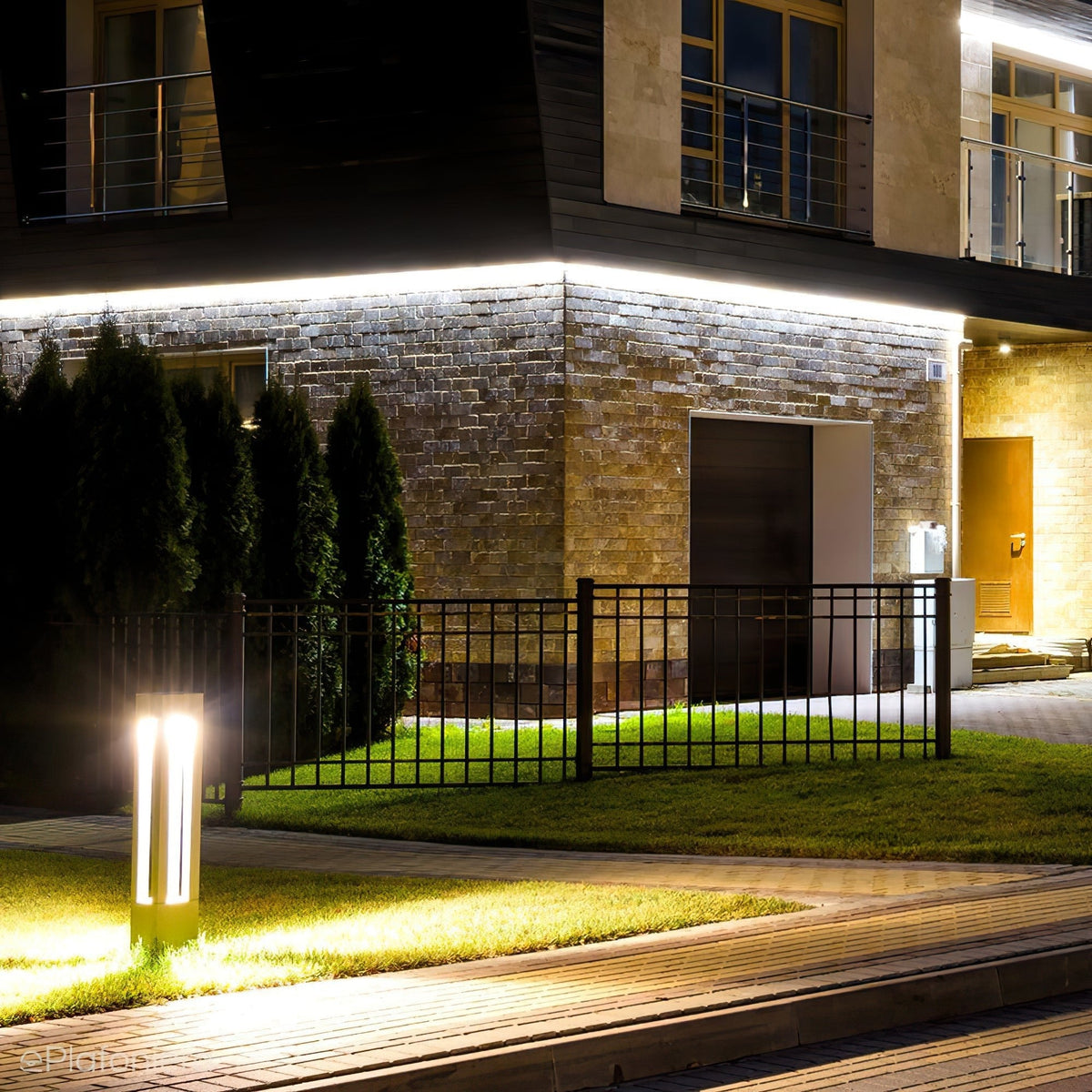 Rectangular Column Garden Outdoor Light - view 8