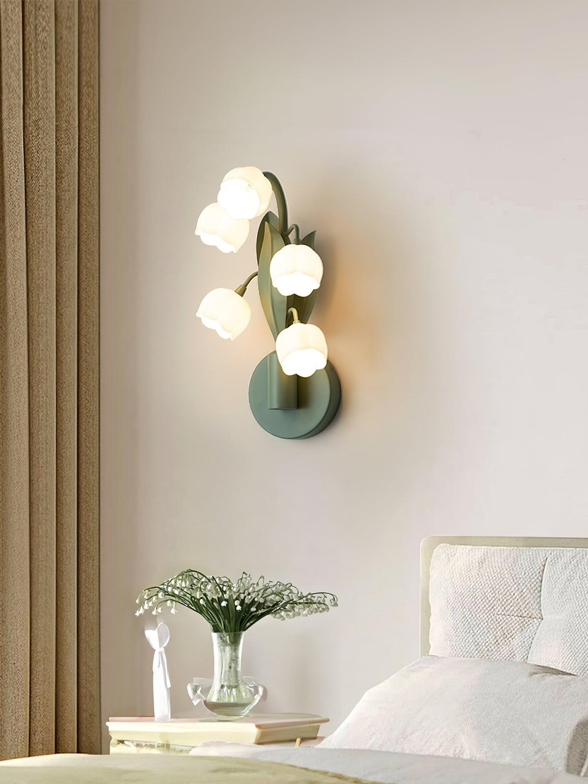 Sara Orchid Wall Lamp