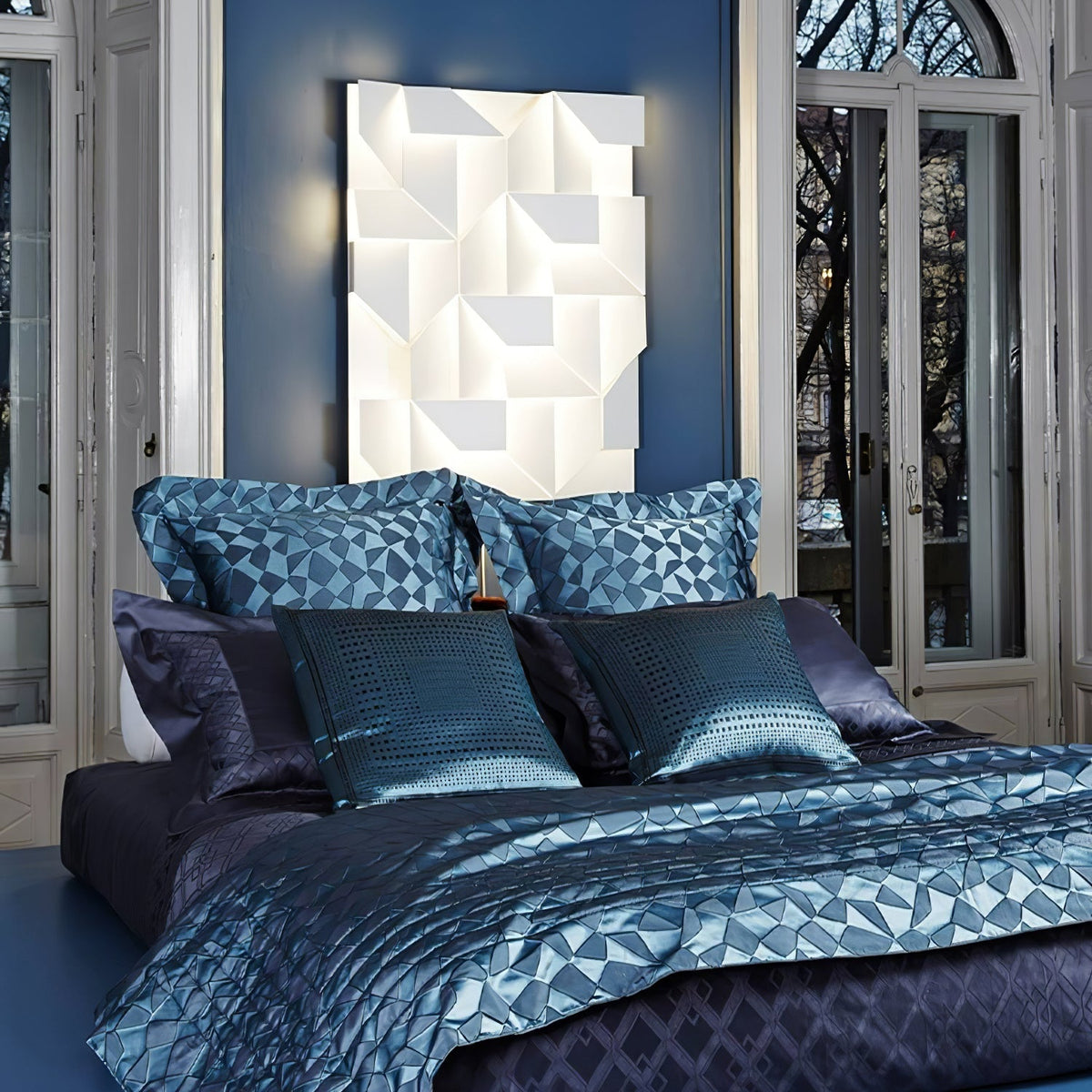 Shadows Grand Sconce - view 127