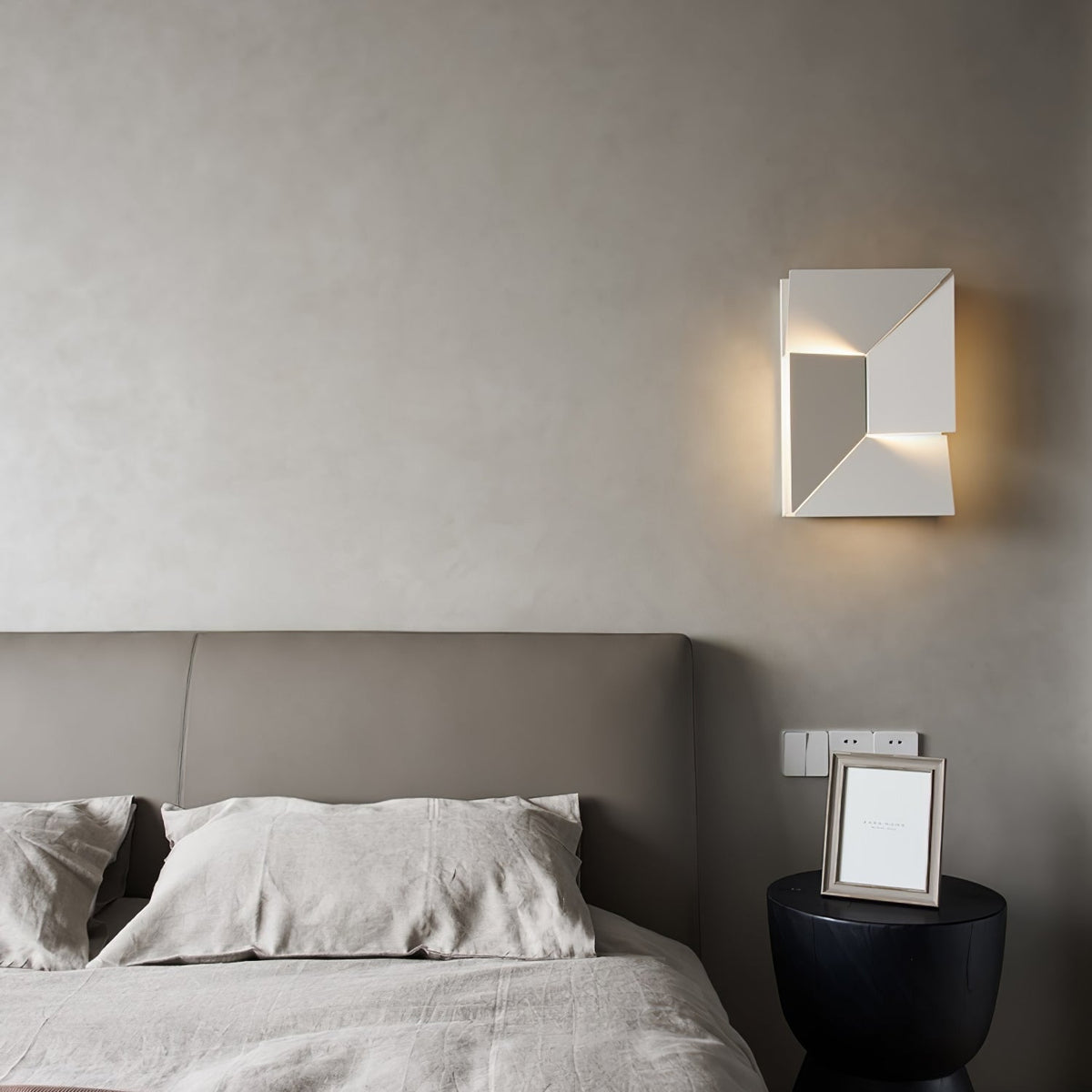 Shadows Grand Sconce - view 100