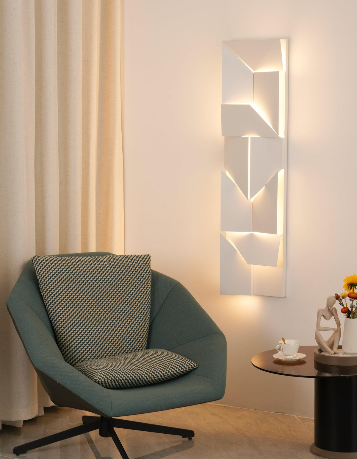 Shadows Rechargeable Grand Sconce